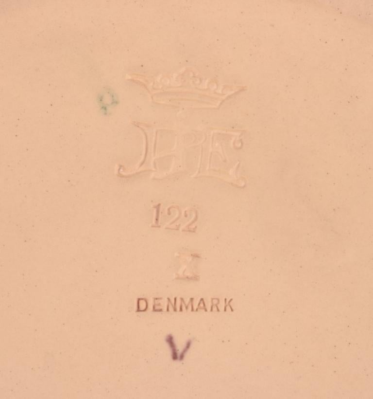Ipsens, Danemark. Plat circulaire avec grenouilles en céramique émaillée peinte à la main en vente 1