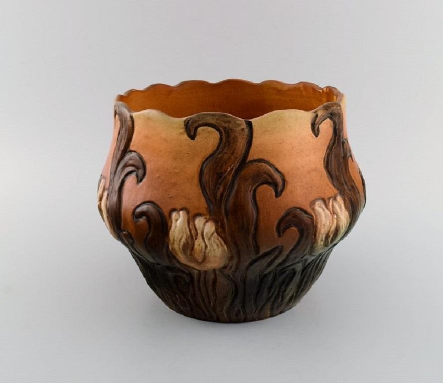 Danish Ipsen's, Denmark. Large and rare Art Nouveau flowerpot in hand-painted ceramics For Sale