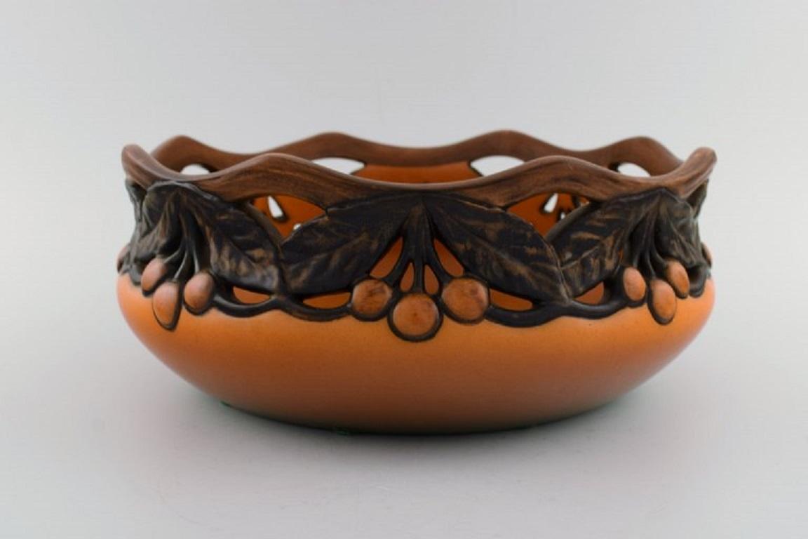 Große Schale aus durchbrochener Keramik von Ipsen's, Dänemark, 1920er/30er Jahre (Art nouveau) im Angebot