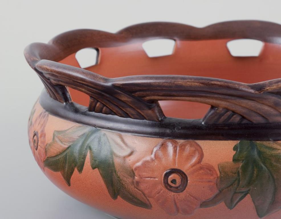 Glazed Ipsen's Denmark. Large ceramic bowl with openwork rim. 1920s/30s For Sale