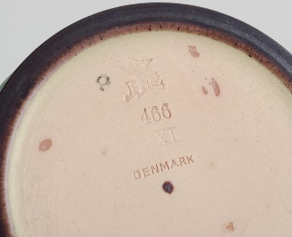 Ceramica Ipsen's Denmark, raro vaso con motivo a goletta. Anni '20-'30 in vendita