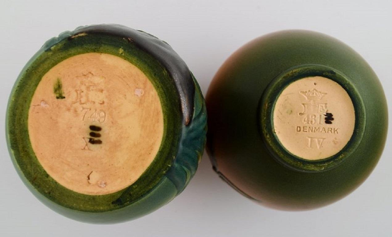 Ipsen's, Dänemark, zwei Vasen aus handbemalter und glasierter Keramik, 1920er/30er Jahre (Frühes 20. Jahrhundert) im Angebot