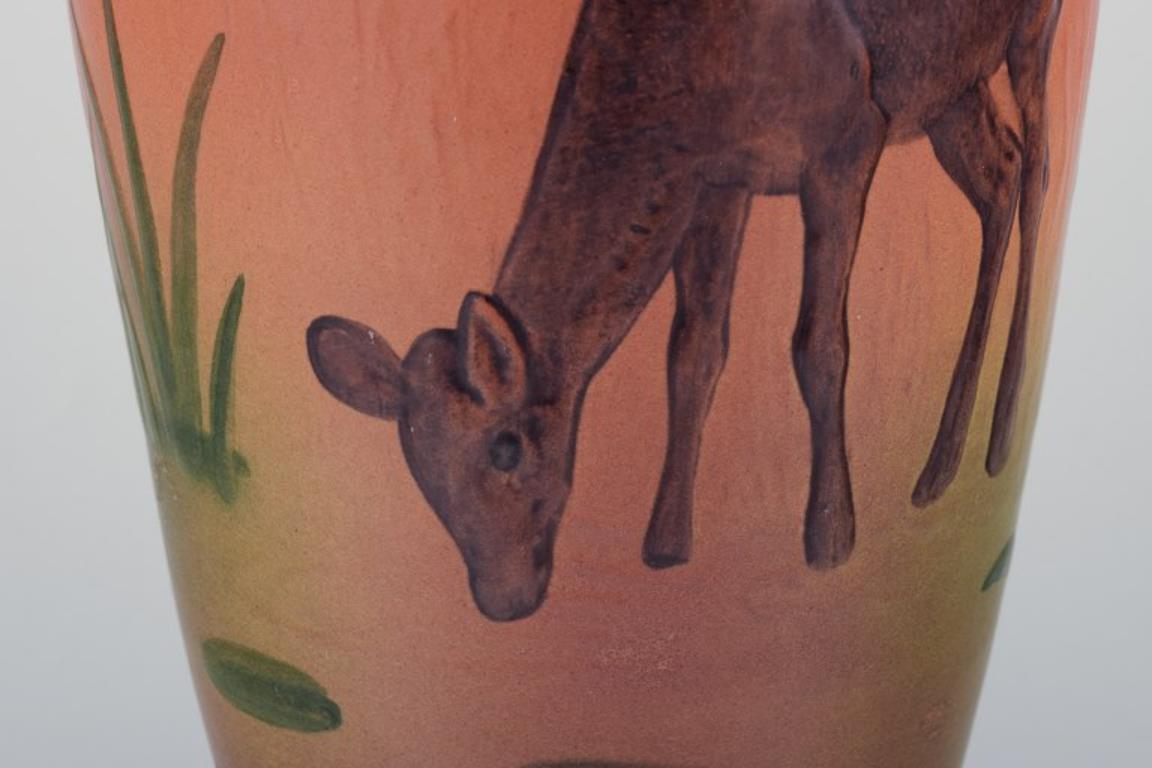 Smaltato La Danimarca di Ipsen. Vaso con cervo e anatra selvatica. Anni '20-'30 in vendita