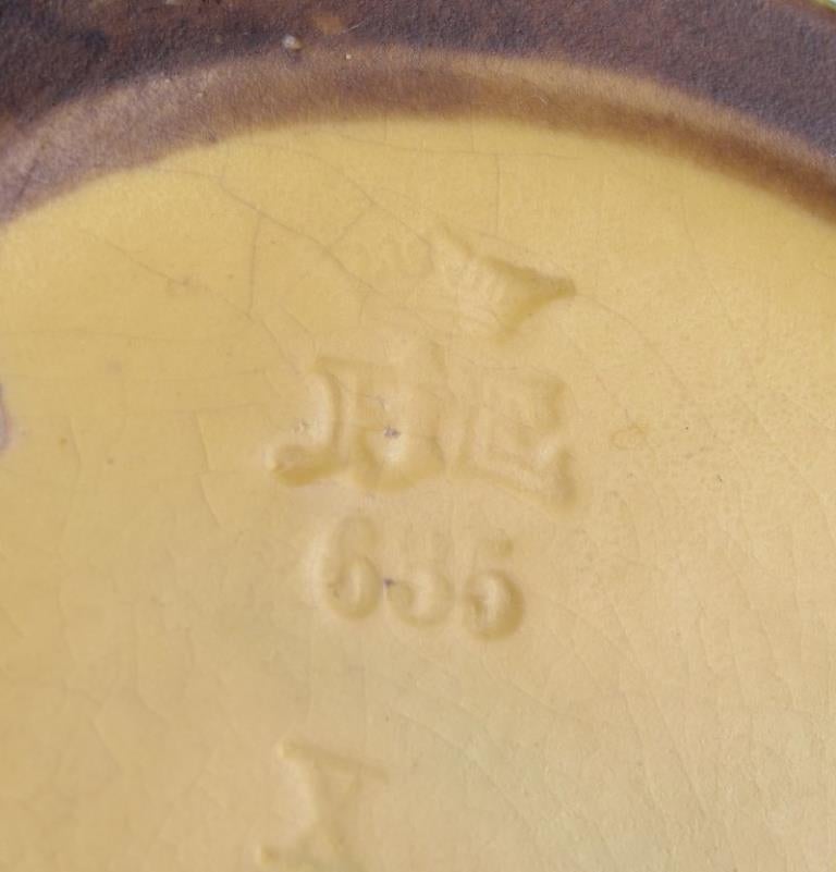 Ceramica La Danimarca di Ipsen. Vaso con cervo e anatra selvatica. Anni '20-'30 in vendita
