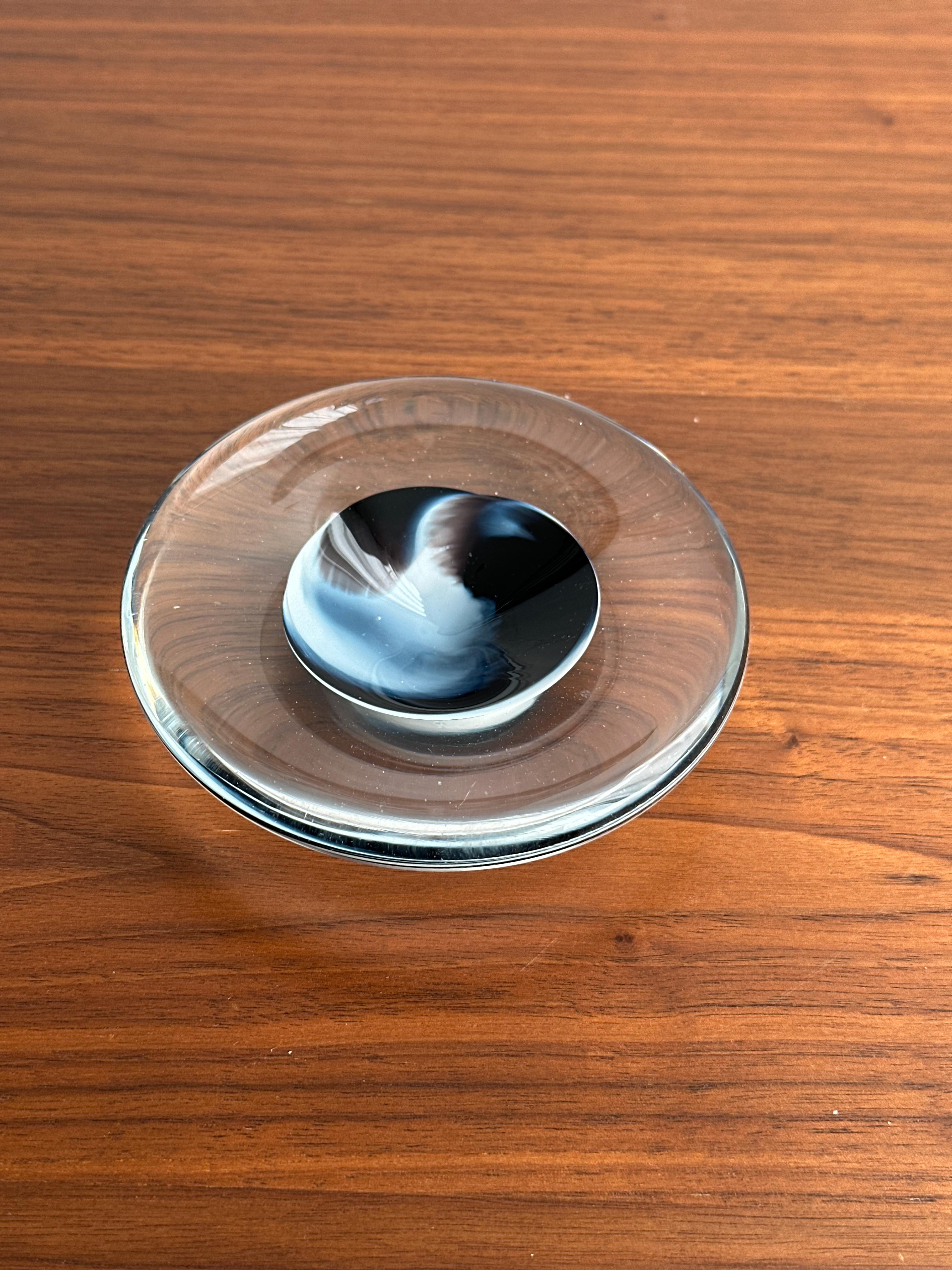 Glass Charger, Hand-Blown Glass Sculpture by Ira Sapir For Sale 1