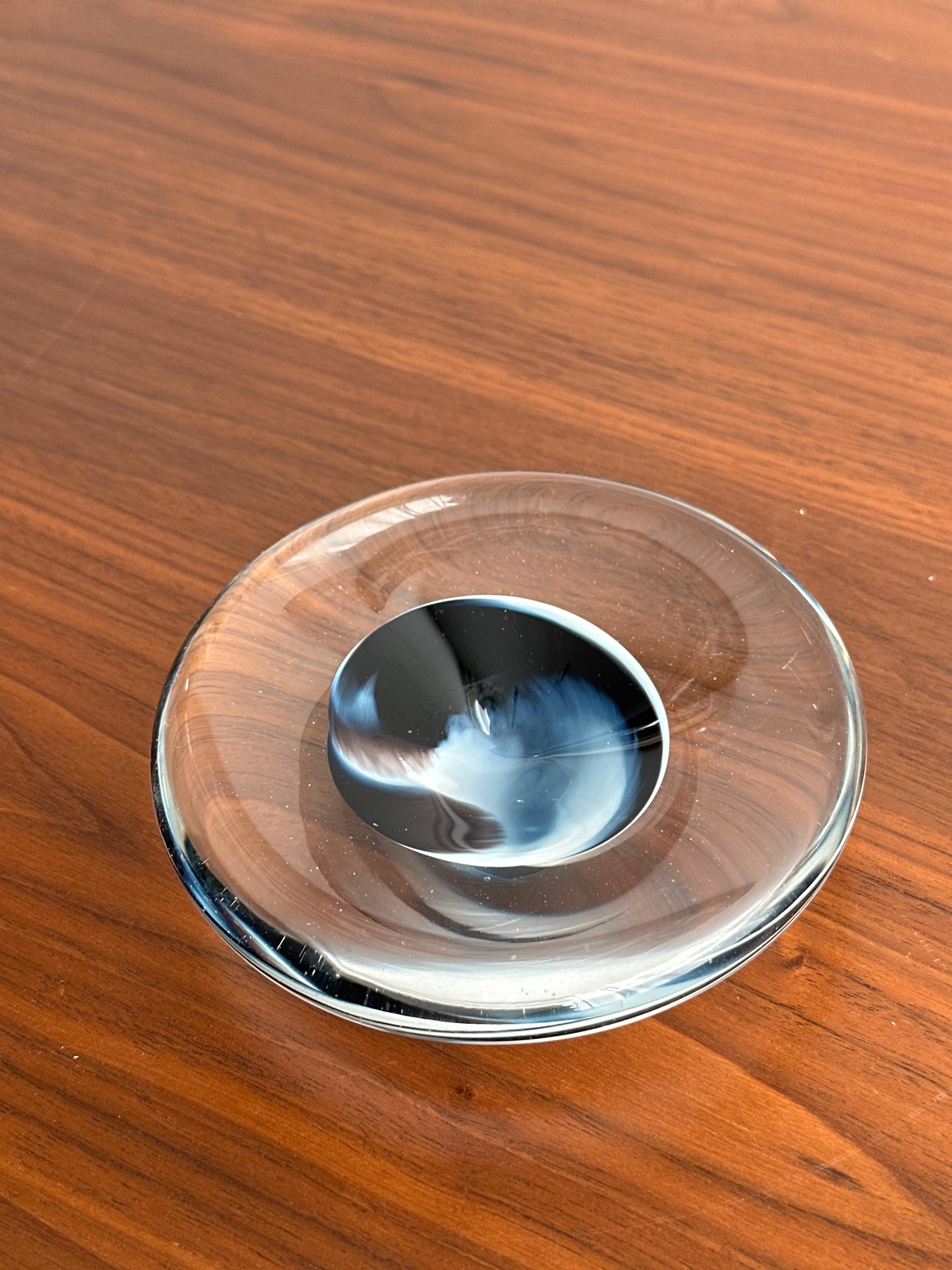 Glass Charger, Hand-Blown Glass Sculpture by Ira Sapir For Sale 3
