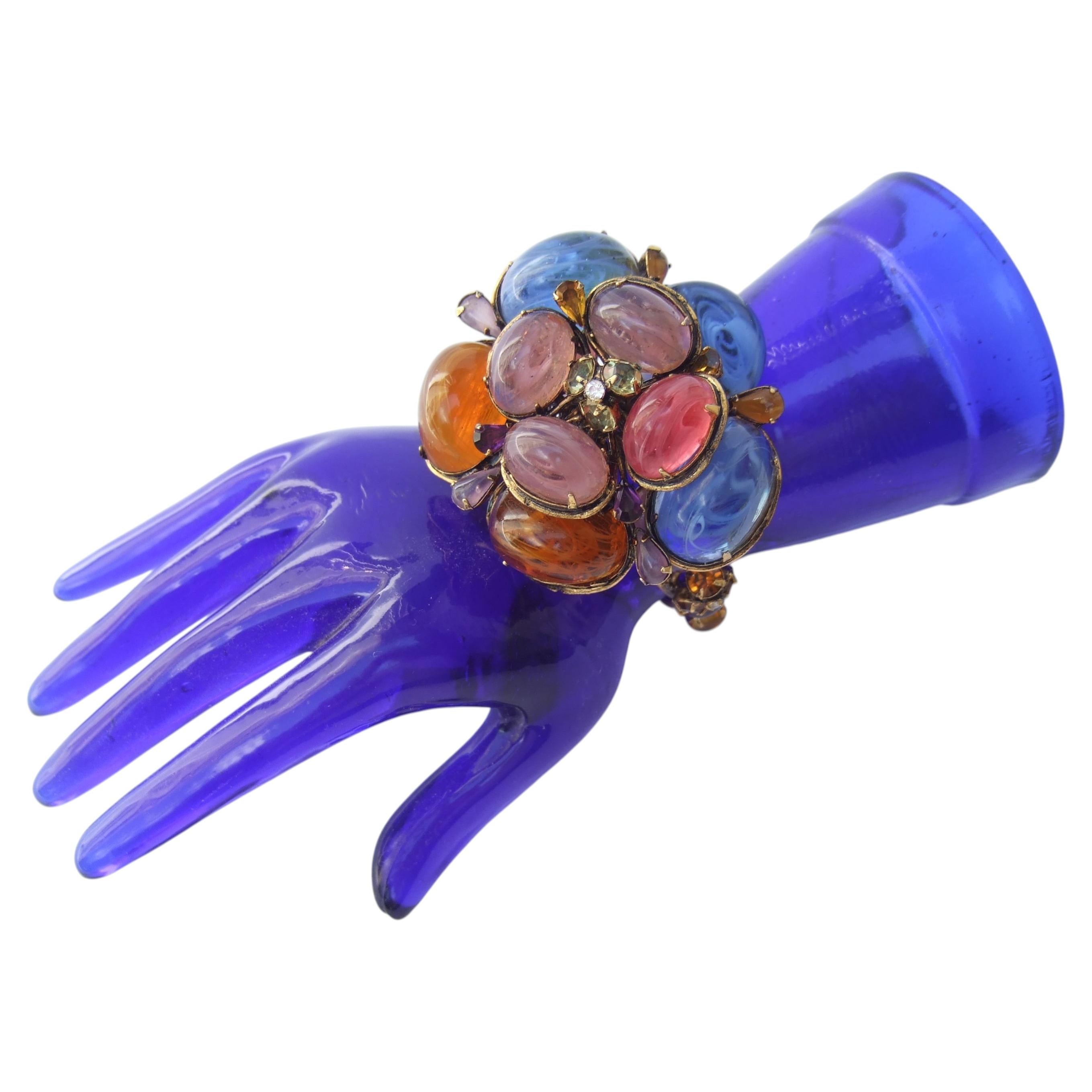 How can you tell if a bracelet is vintage?