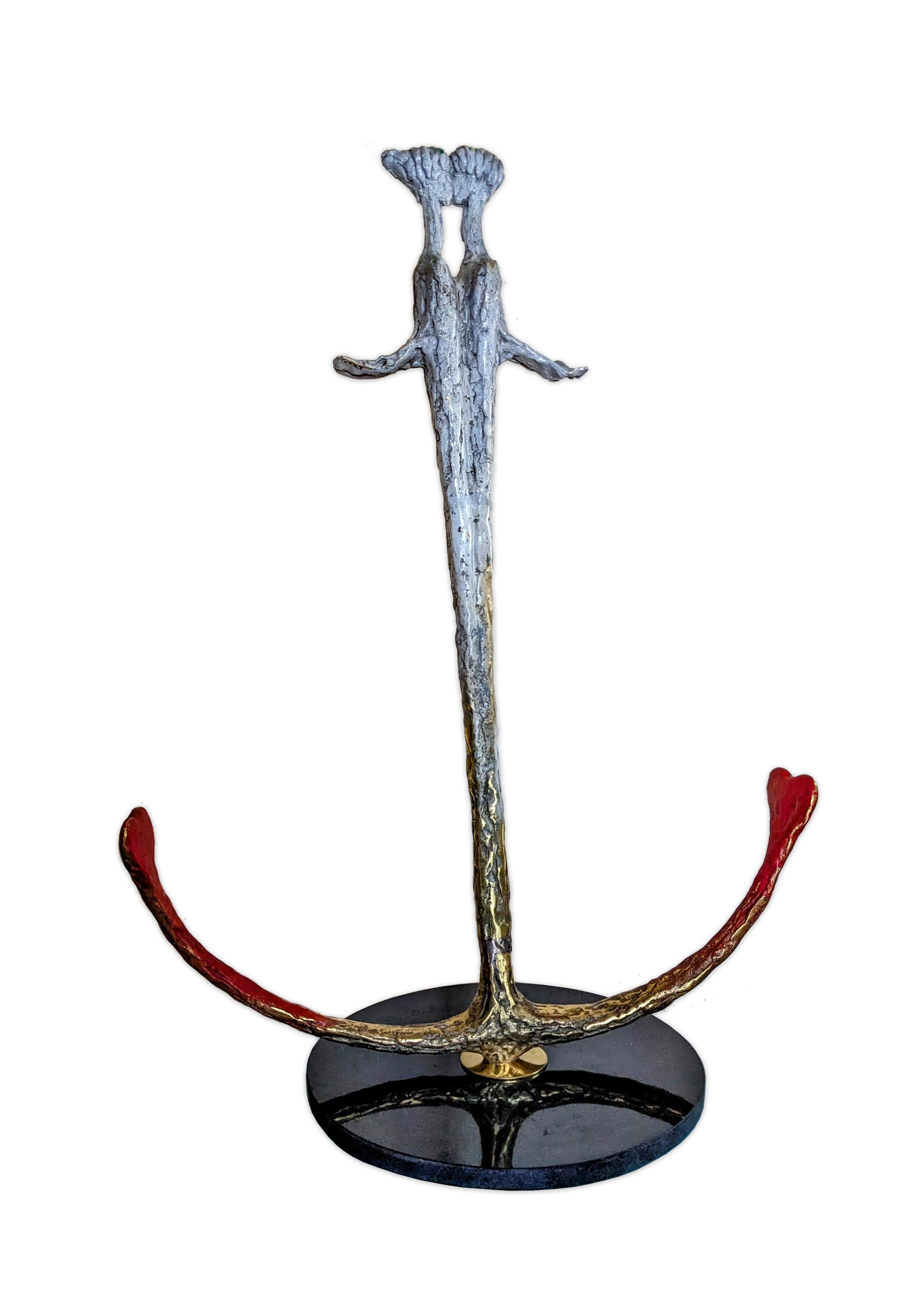 Bronce y mármol

Irakli Tsuladze es un escultor georgiano nacido en 1973 que vive y trabaja en Tiflis, Georgia. Sus esculturas presentan una peculiar unidad de sustancia y emociones, donde la expresión de los sentimientos gobierna la forma. La