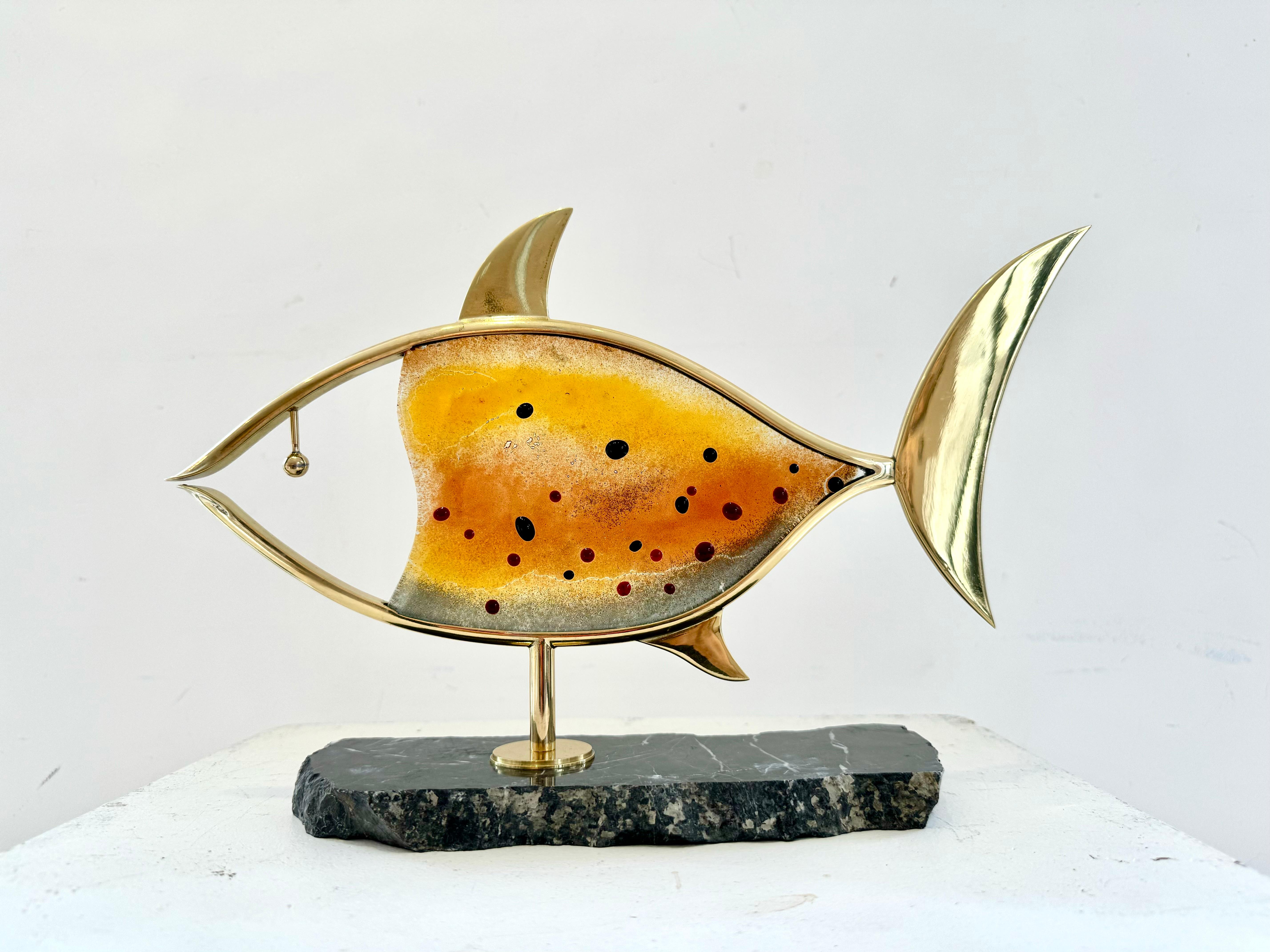 Escultura georgiana contemporánea de Irakli Tsuladze - Pez