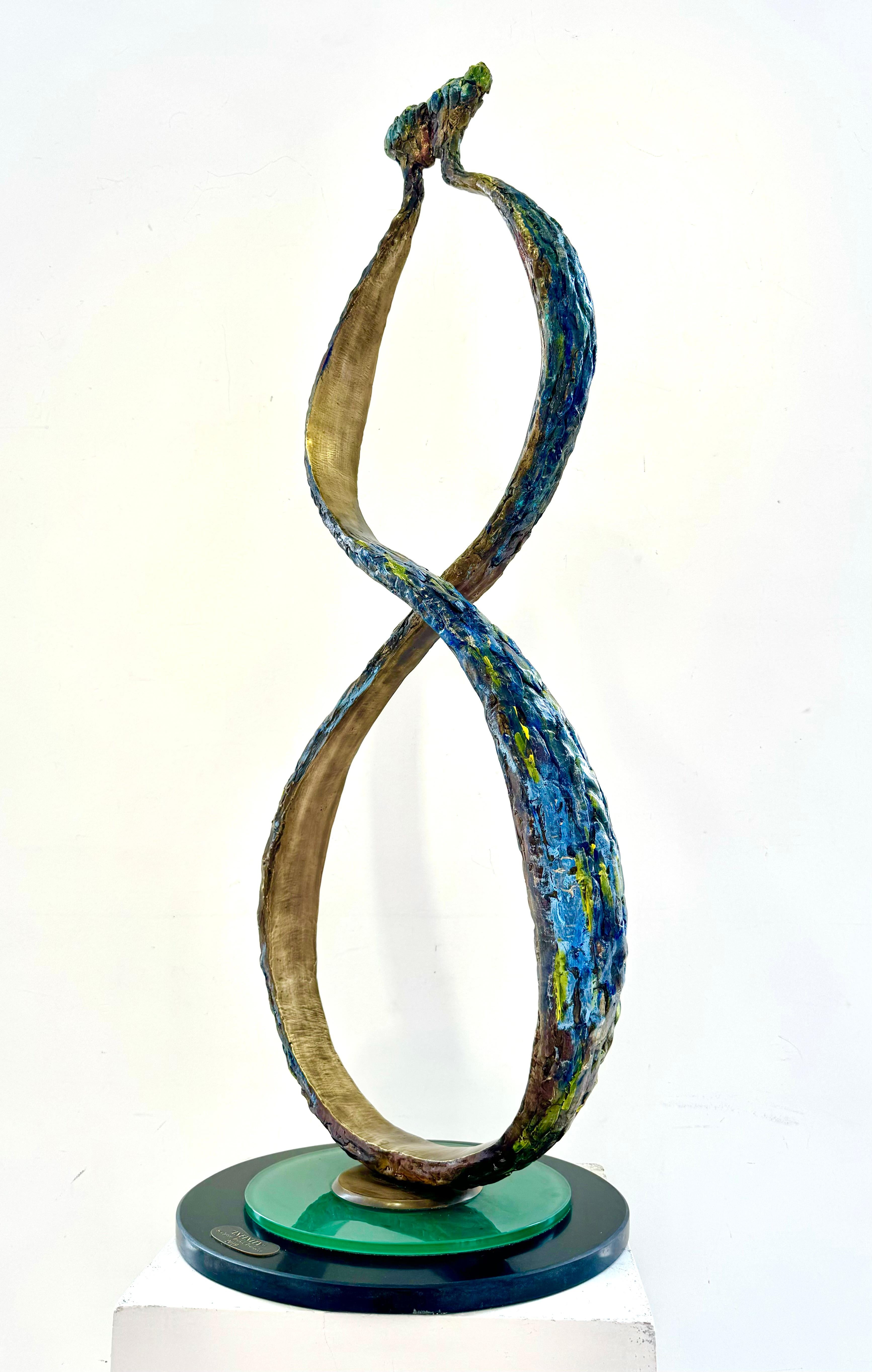 Escultura georgiana contemporánea de Irakli Tsuladze - Infinito