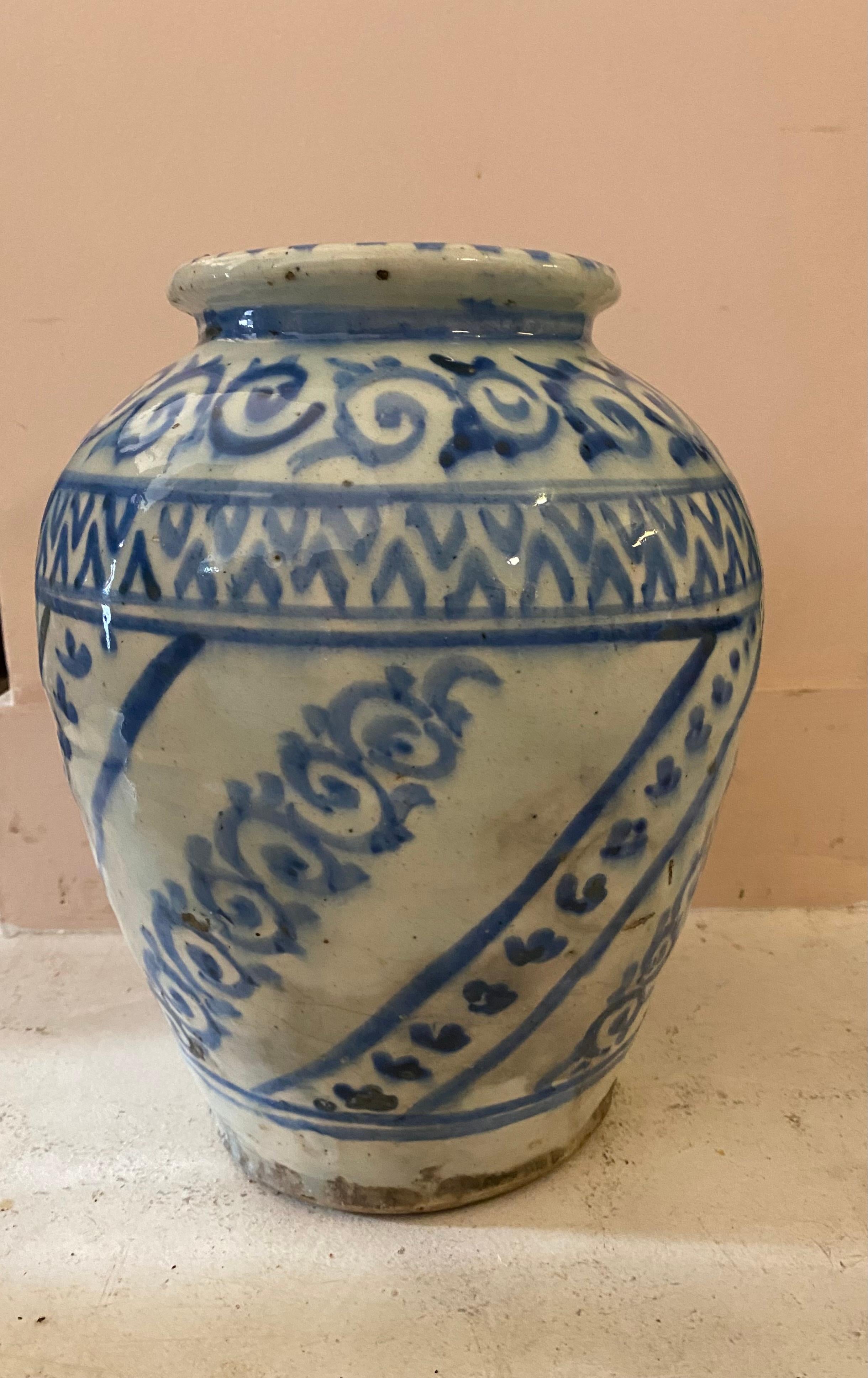 Perse Vase iranien safavide du 19e siècle en vente