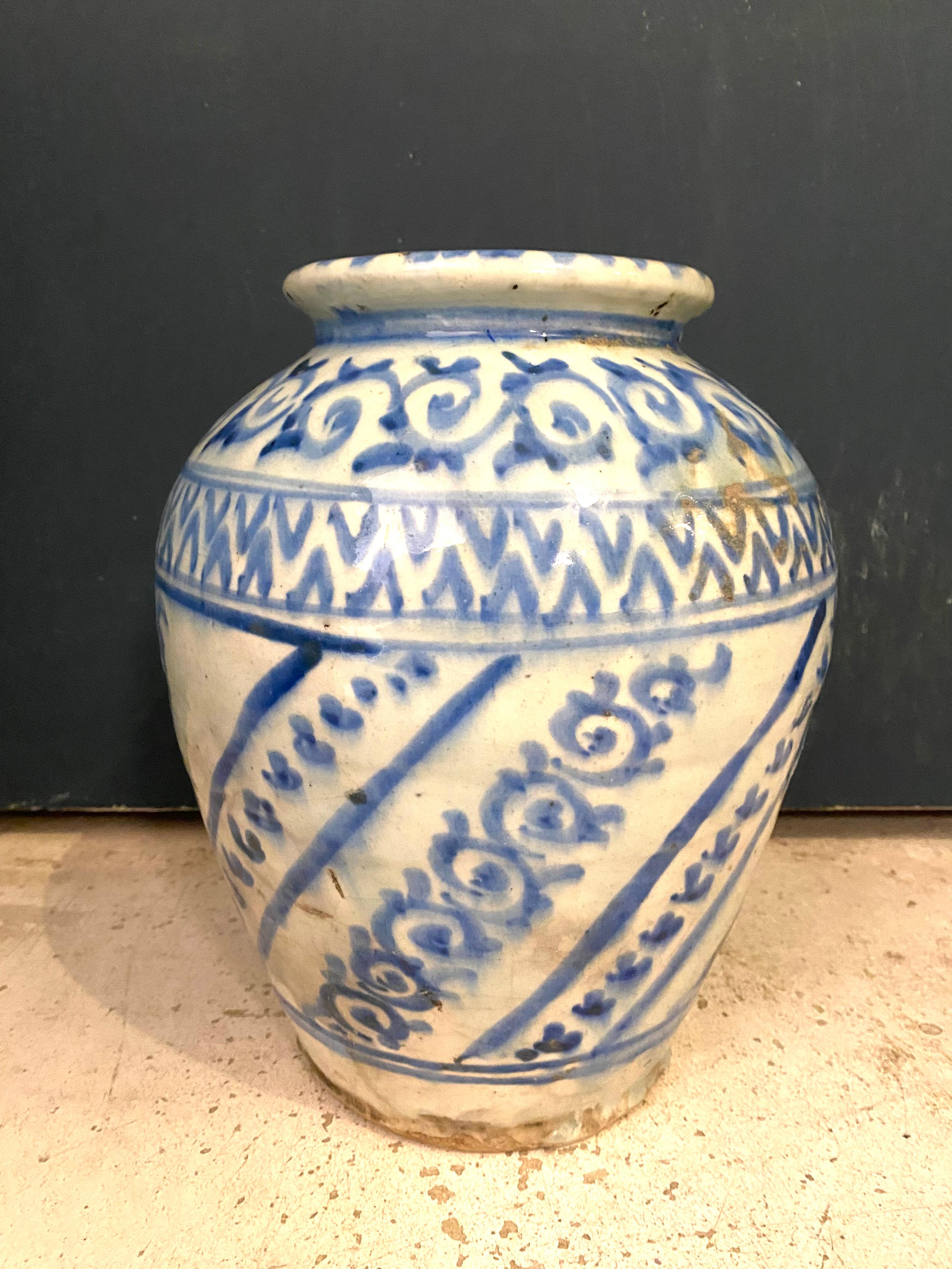 Vase iranien safavide du 19e siècle Bon état - En vente à BORDEAUX, FR