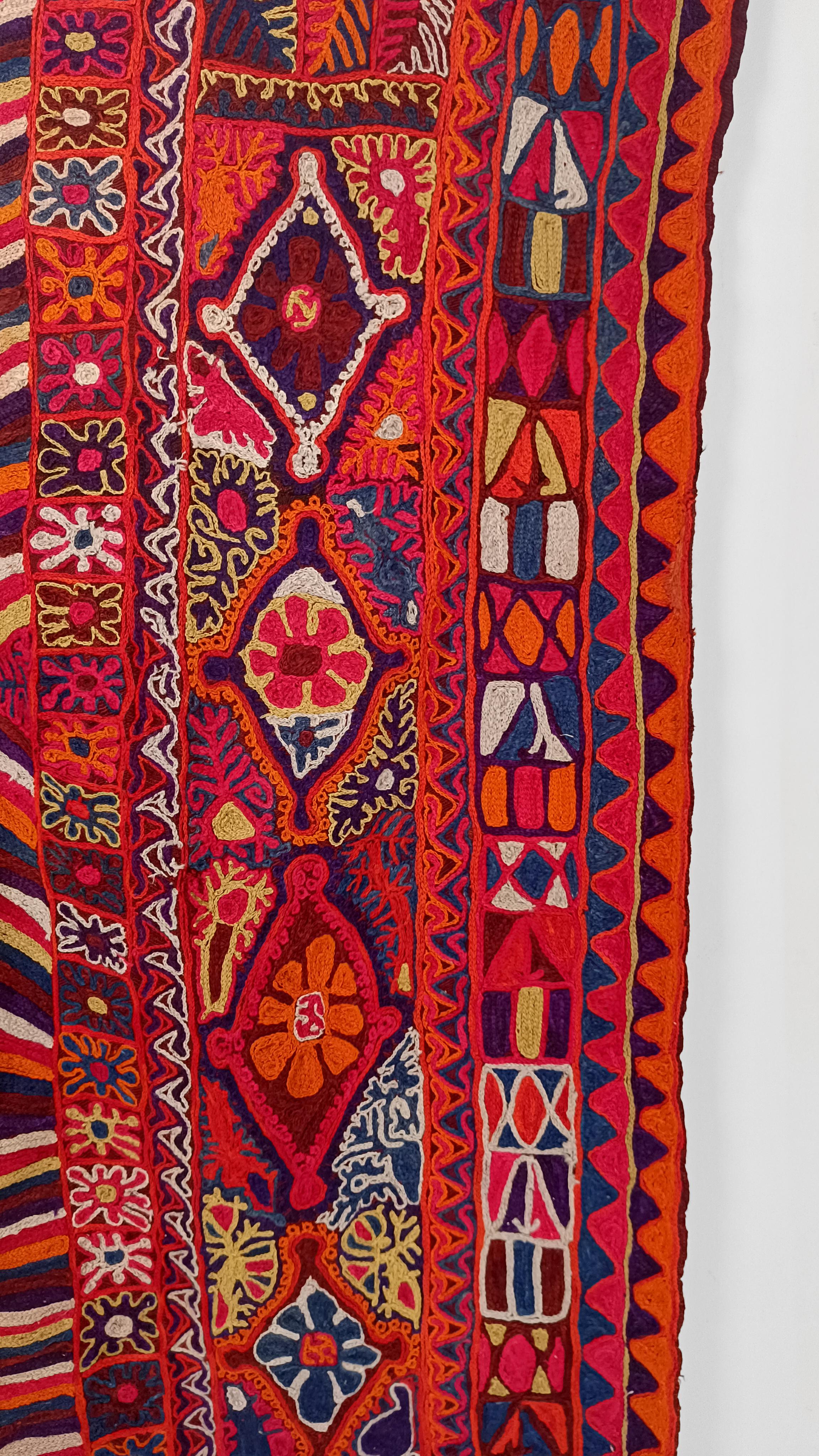 Iraqi Marsh Arab kilim / Wool Woven and Embroidered Ma’dan Wedding Blanket For Sale 10