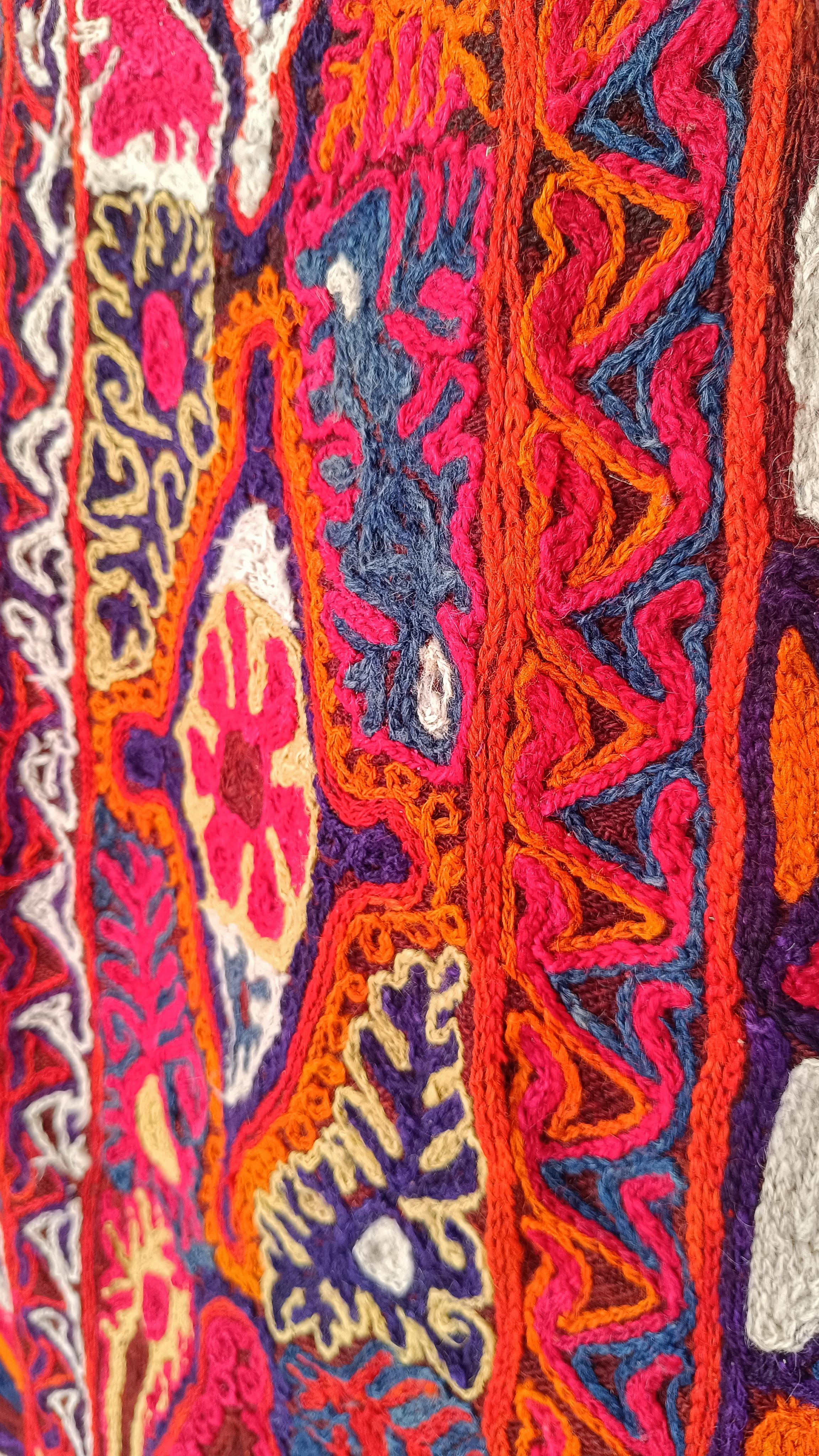 Iraqi Marsh Arab kilim / Wool Woven and Embroidered Ma’dan Wedding Blanket For Sale 11