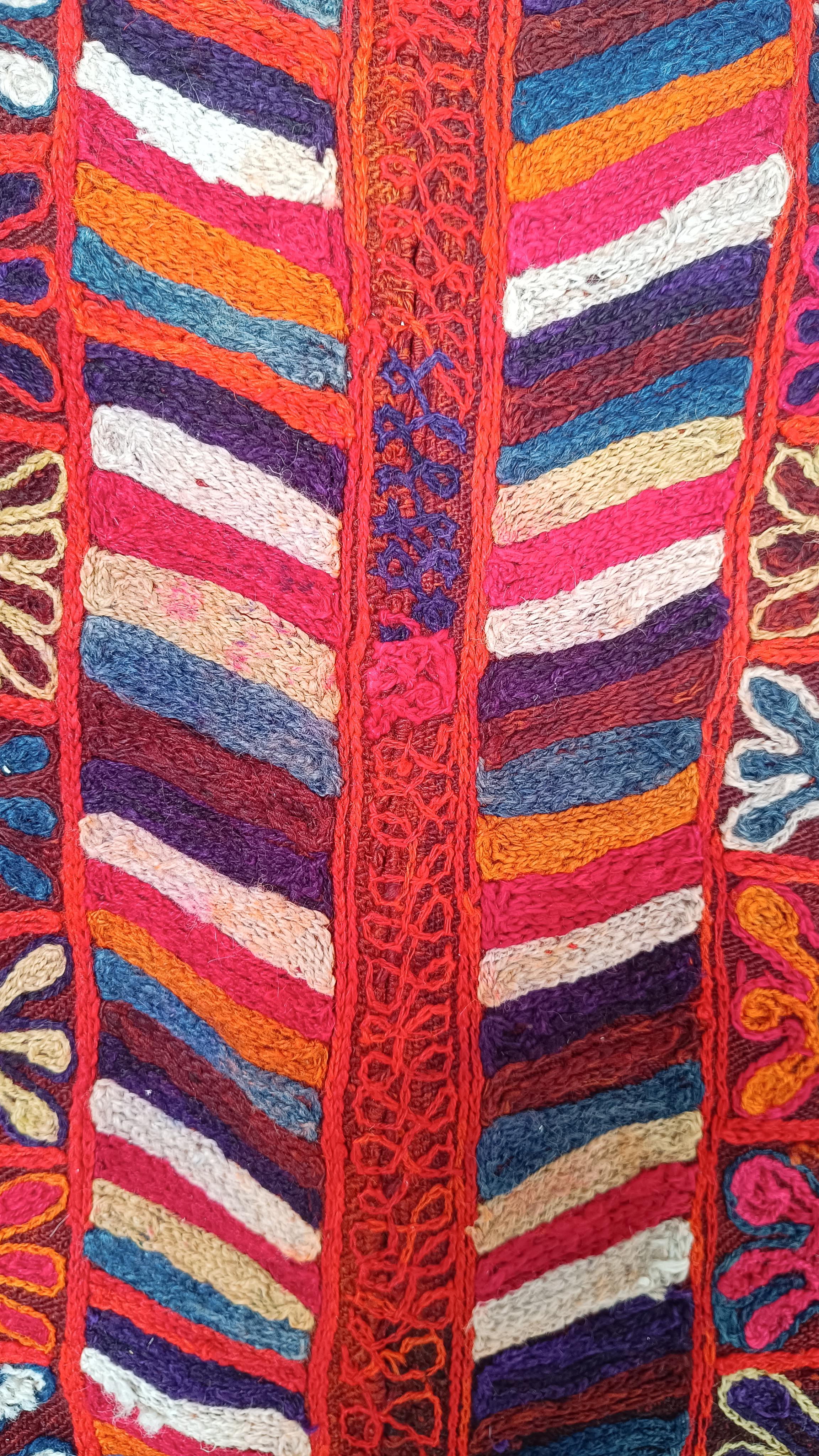 Iraqi Marsh Arab kilim / Wool Woven and Embroidered Ma’dan Wedding Blanket For Sale 13