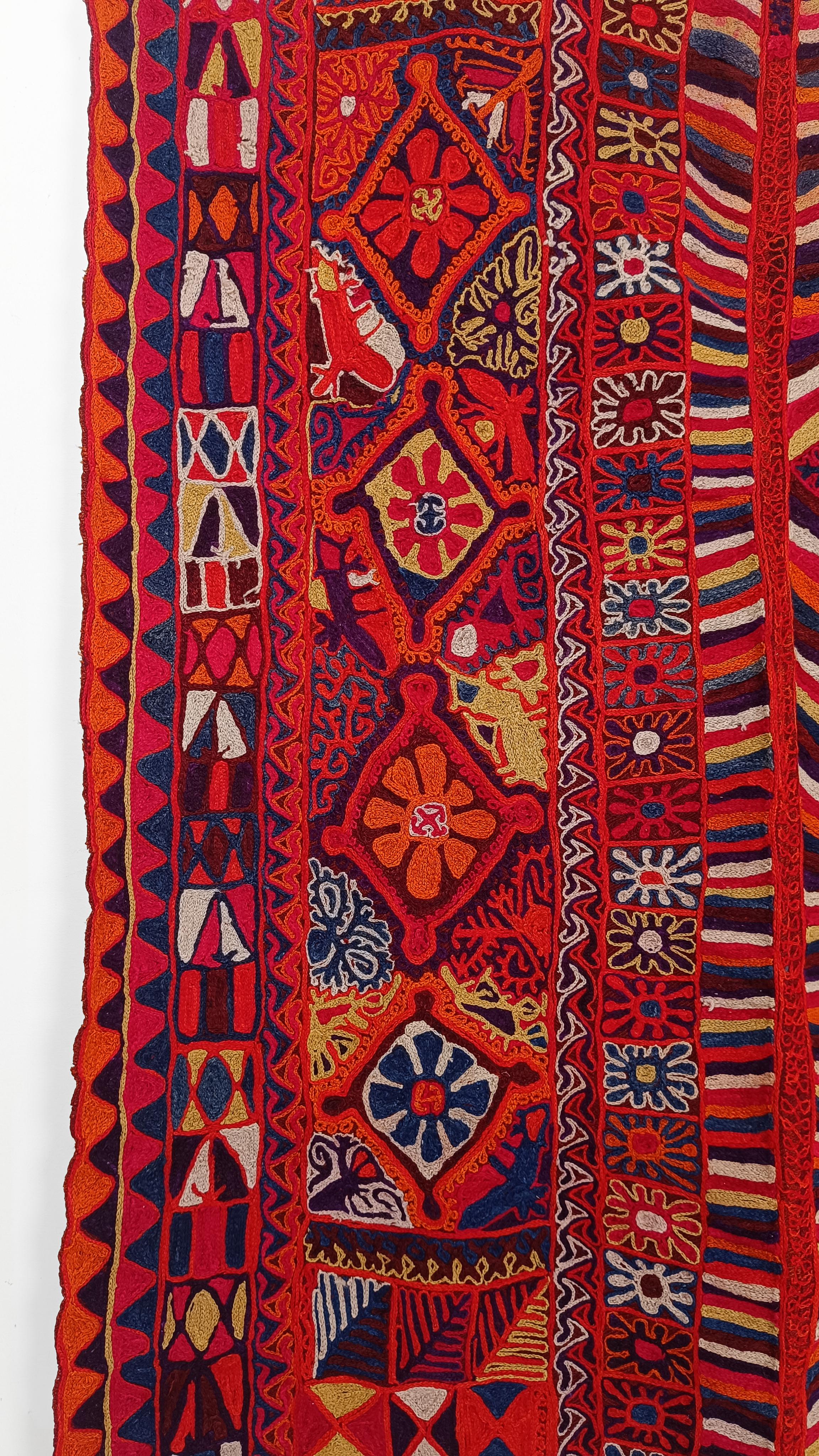 Iraqi Marsh Arab kilim / Wool Woven and Embroidered Ma’dan Wedding Blanket For Sale 2