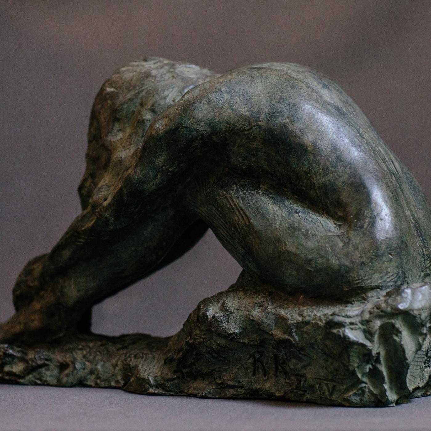 Sculpture en bronze d'Irati en vente 1