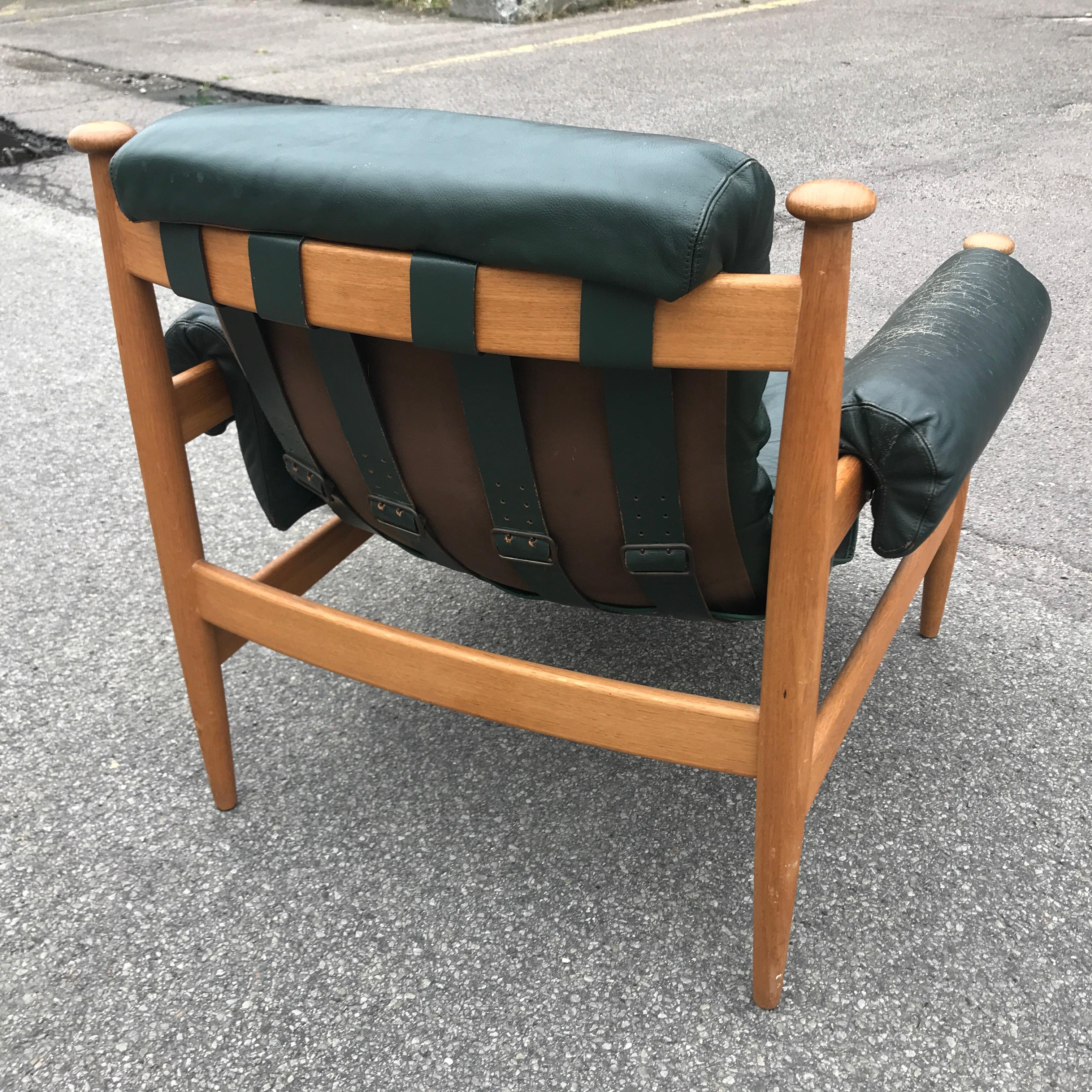 Swedish IRE Möbler Eric Merthen `Admiral` Midcentury Green Leather Lounge Chair, 1960s