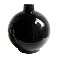 Schwarze Irena-Vase aus Keramik von Malwina Konopacka