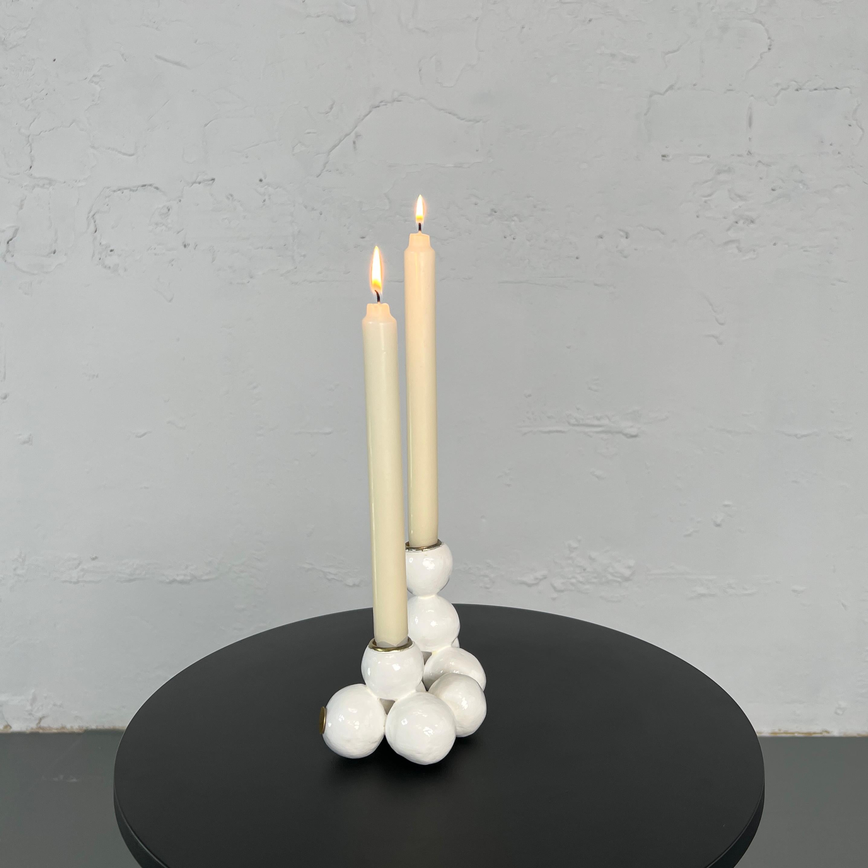Arty White Kerzenhalter „Small Pearls“ für 2 Kerzenkugeln, Original-Skulptur im Angebot 4