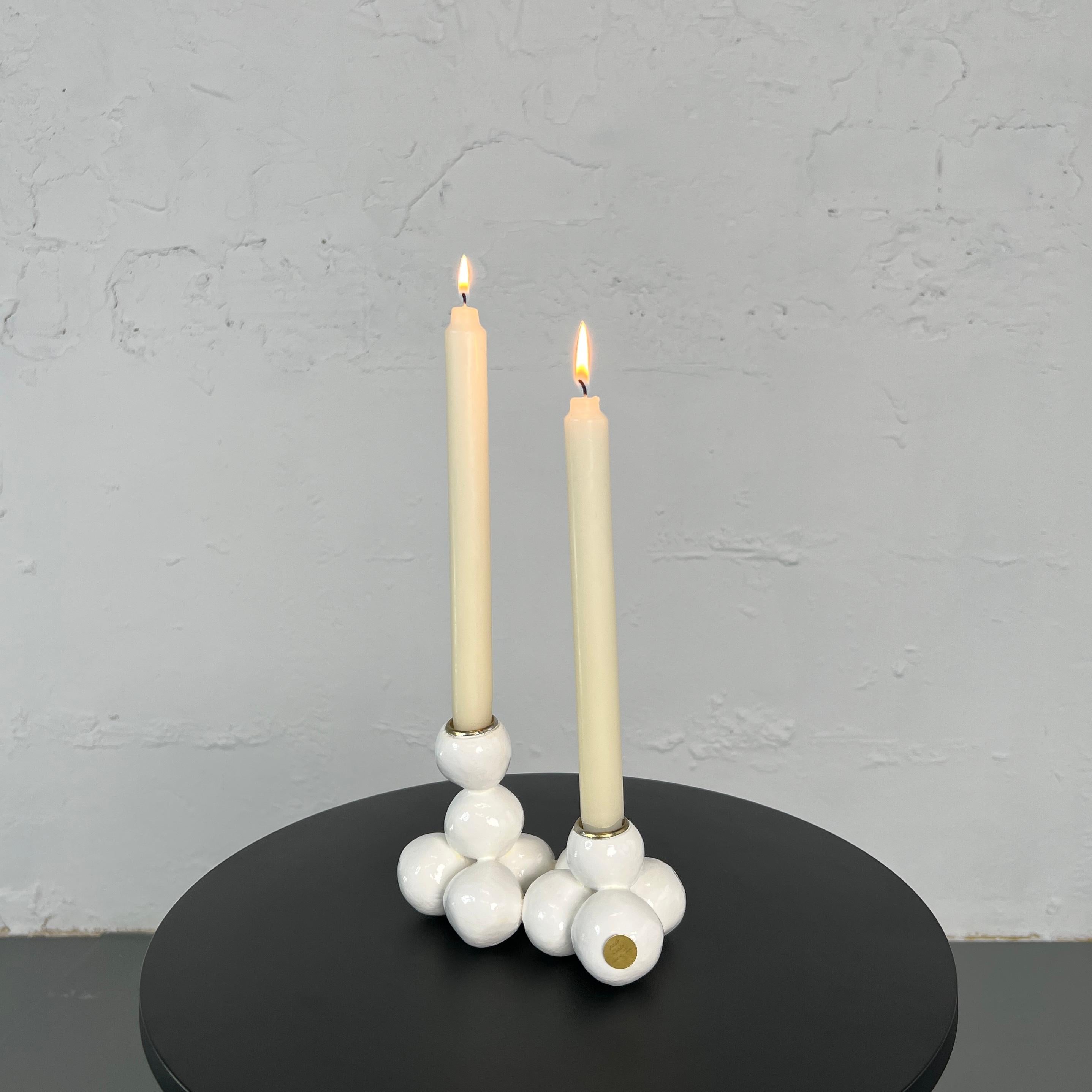 Arty White Kerzenhalter „Small Pearls“ für 2 Kerzenkugeln, Original-Skulptur im Angebot 5