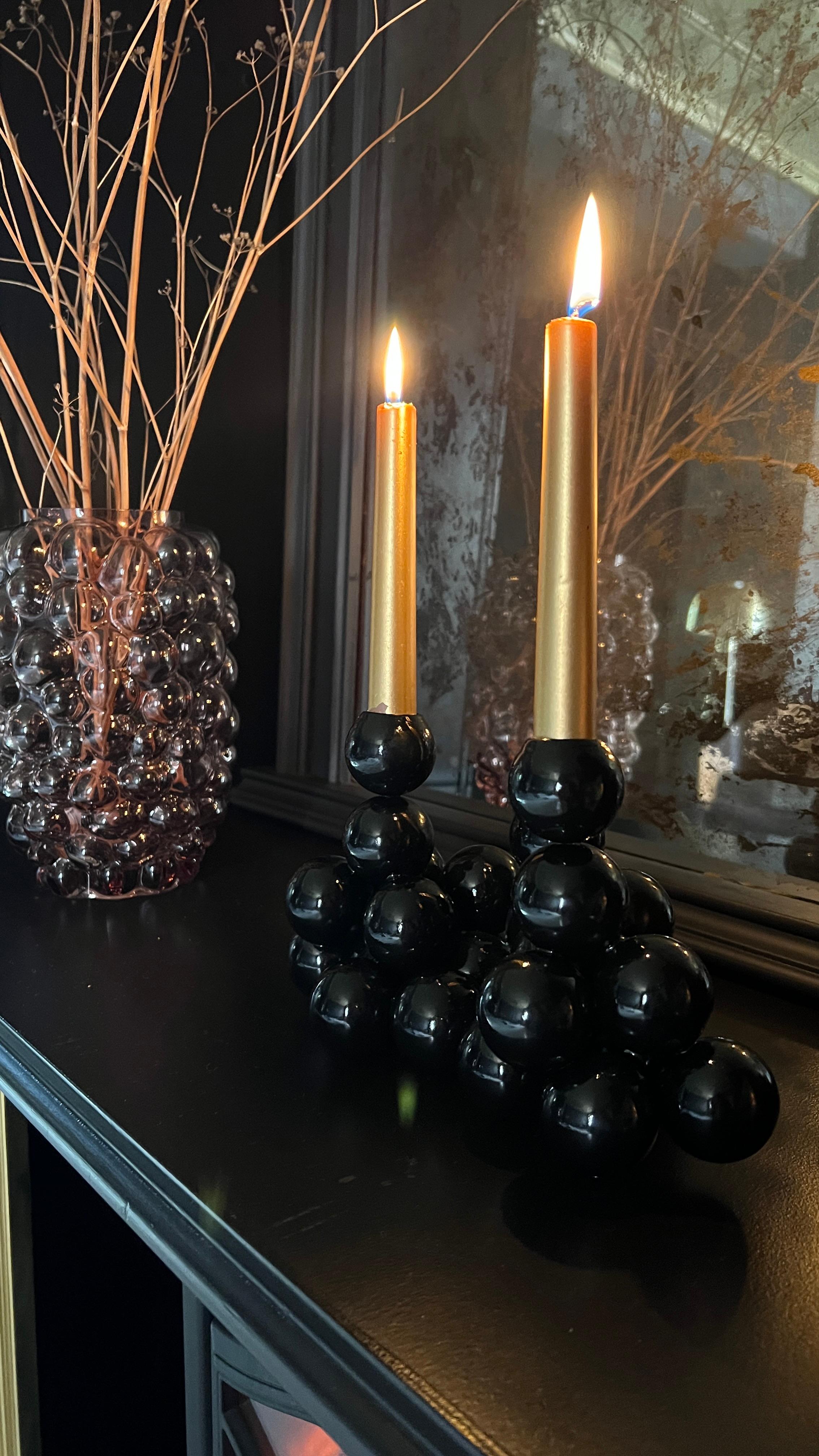 Original, one-of-a-kind. Made in England, 2021.
Black. Minimalistic. Abstract. Spheres: from molecules to planets. Look around: mono sphere or billions of small combinations of spheres - this all is our world.

Location and Delivery from: