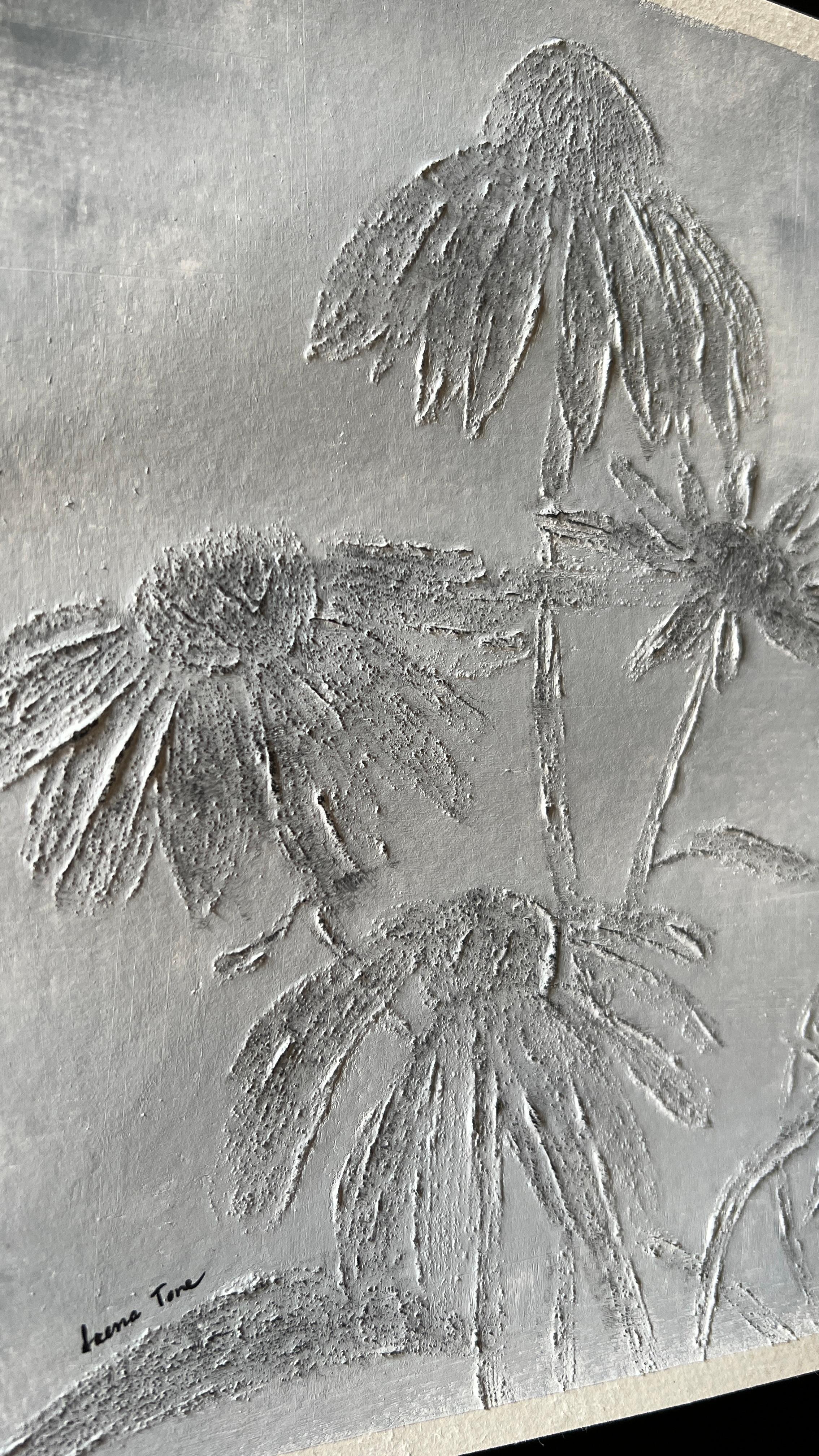 Echinacea - Figurative Sculpture Grigio di IRENA TONE