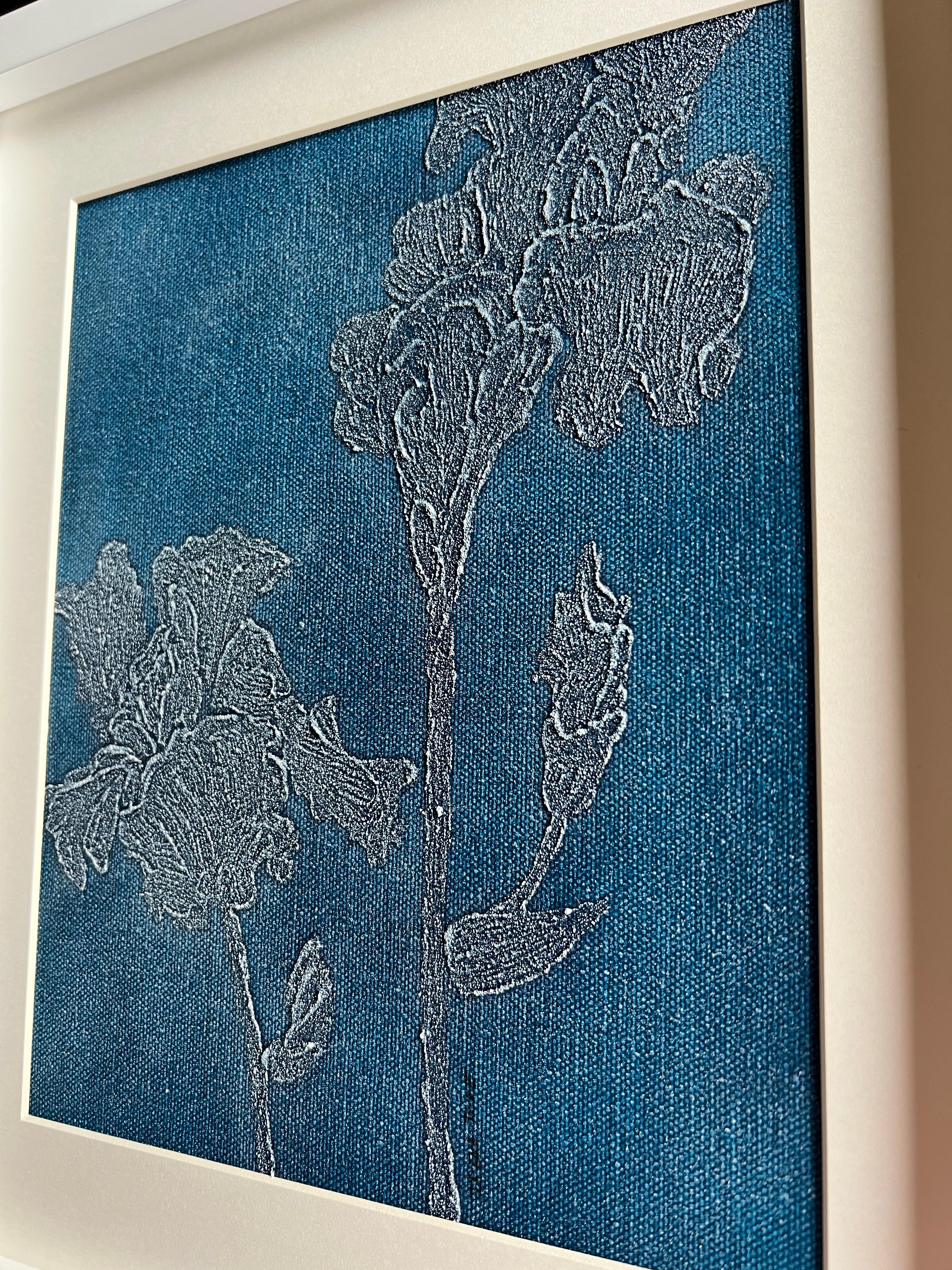 Iris Germanica Azul - Painting Abstracto de IRENA TONE