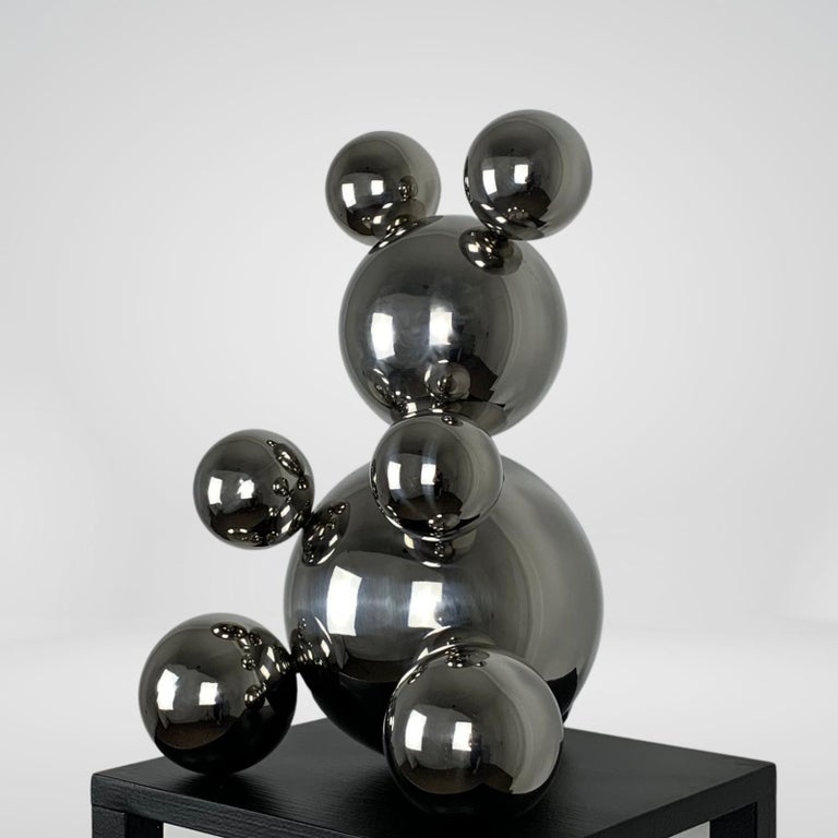 Big Stainless Steel Bear 'Becca' Sculpture Minimalistic Animal Art For Sale 3