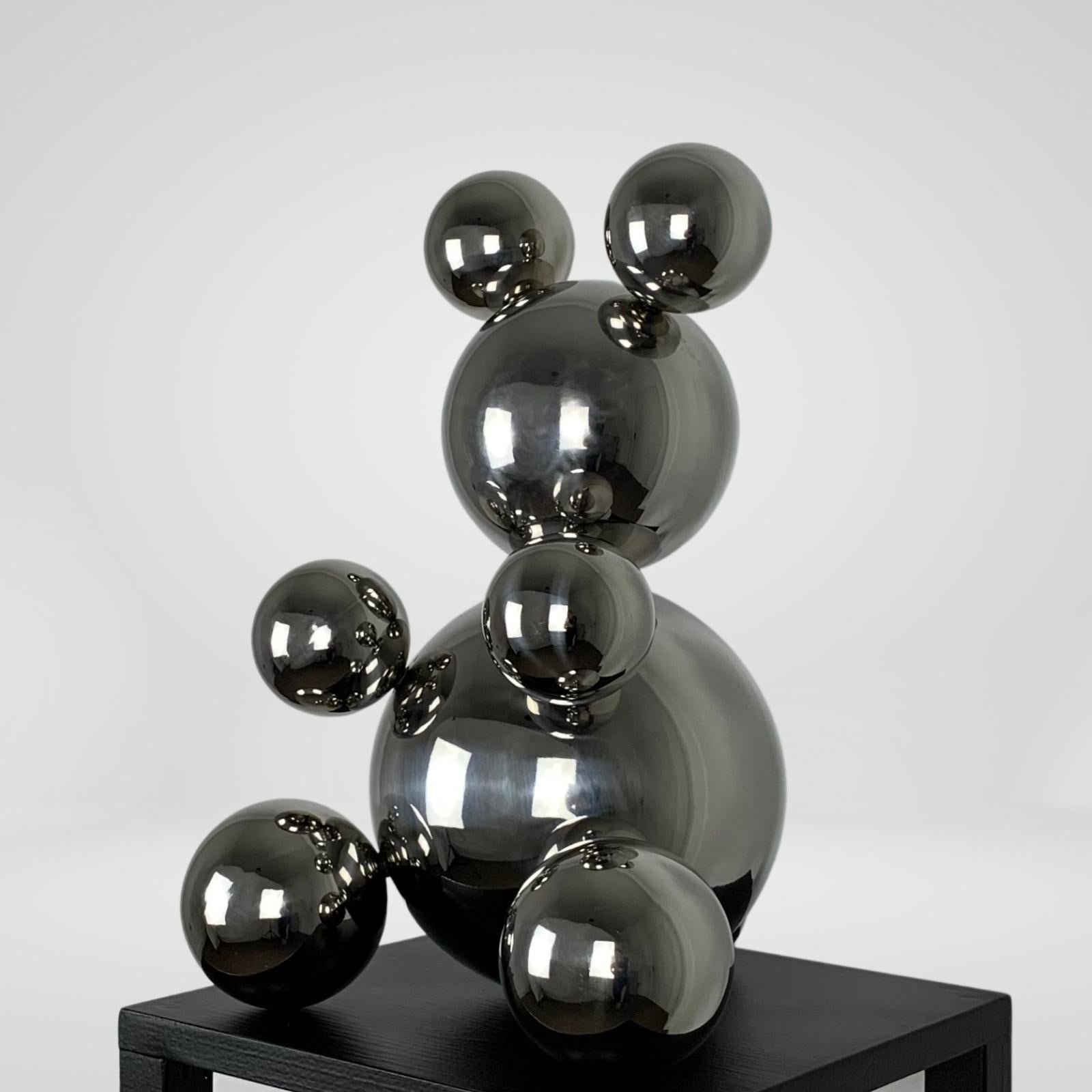 Big Stainless Steel Bear 'Browny' Sculpture Minimalistic Animal Art 2
