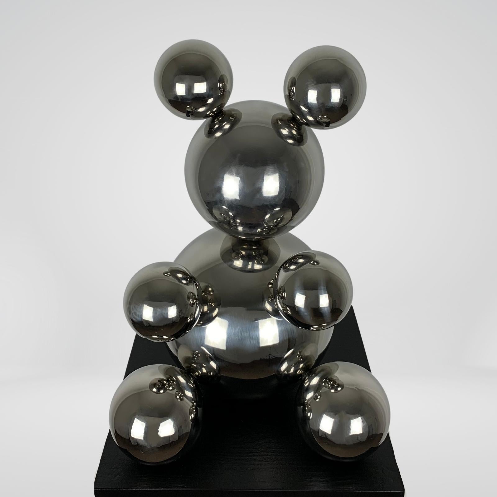 Big Stainless Steel Bear 'Browny' Sculpture Minimalistic Animal Art 3