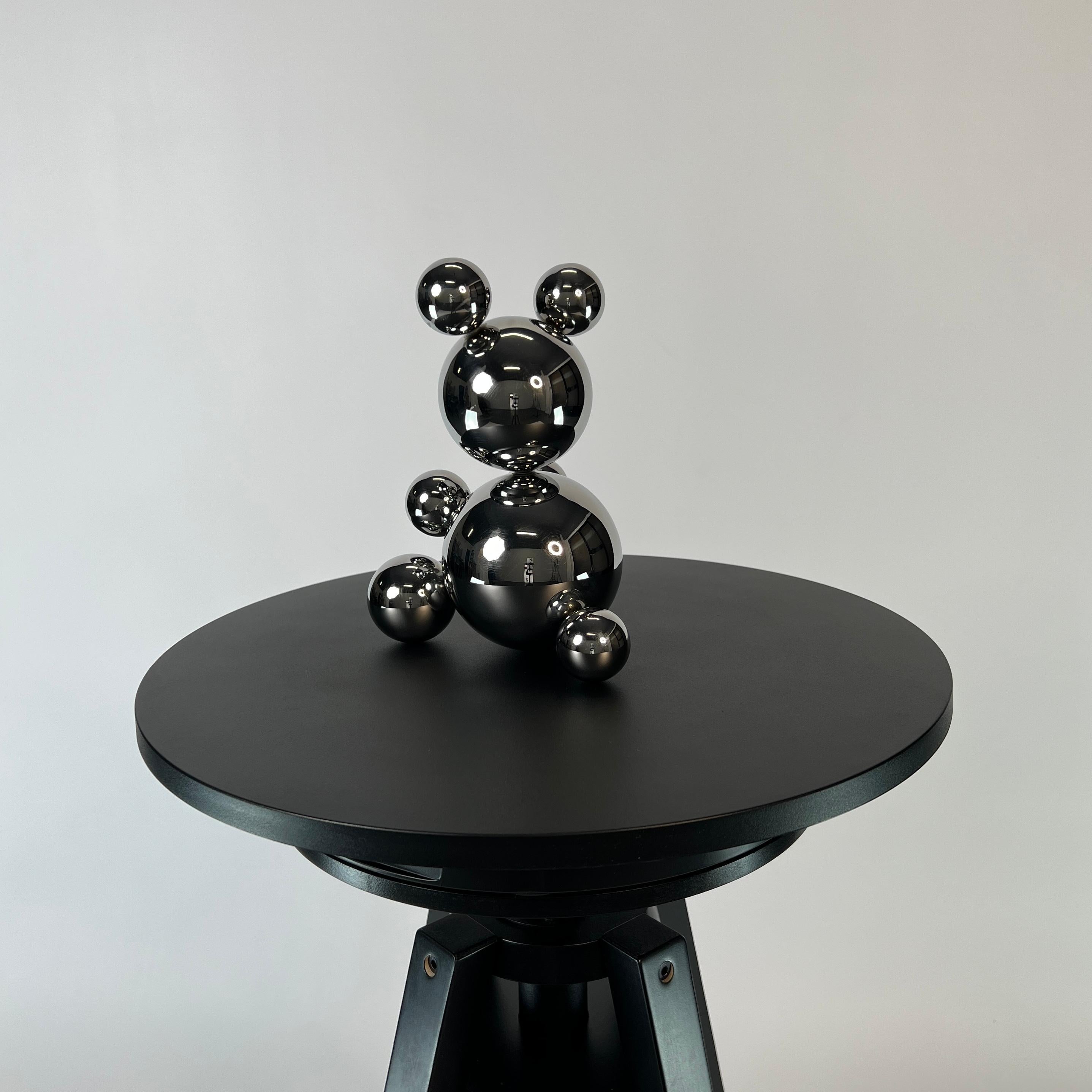 Small Stainless Steel Bear 'Thomas' Sculpture Minimalistic Animal For Sale 2