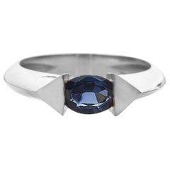 18 Karat White Gold 0.70 Carat Blue Sapphire Oval Cut Stacking Ring