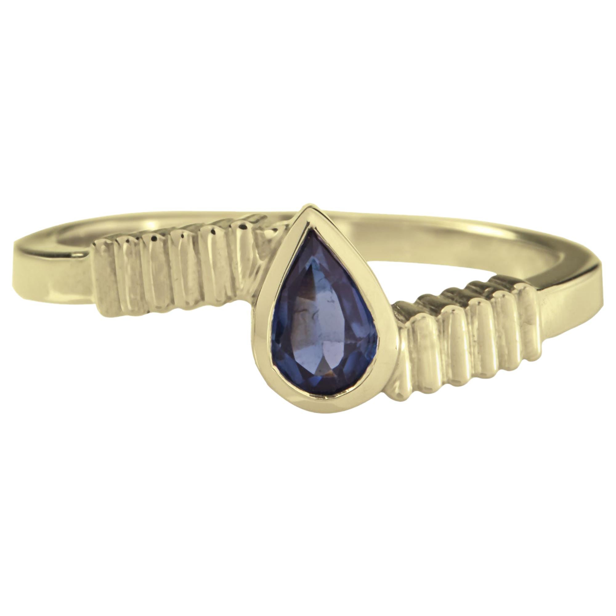 18 Karat Yellow Gold 0.50 Carat Blue Sapphire Pear cut Stacking Ring For Sale