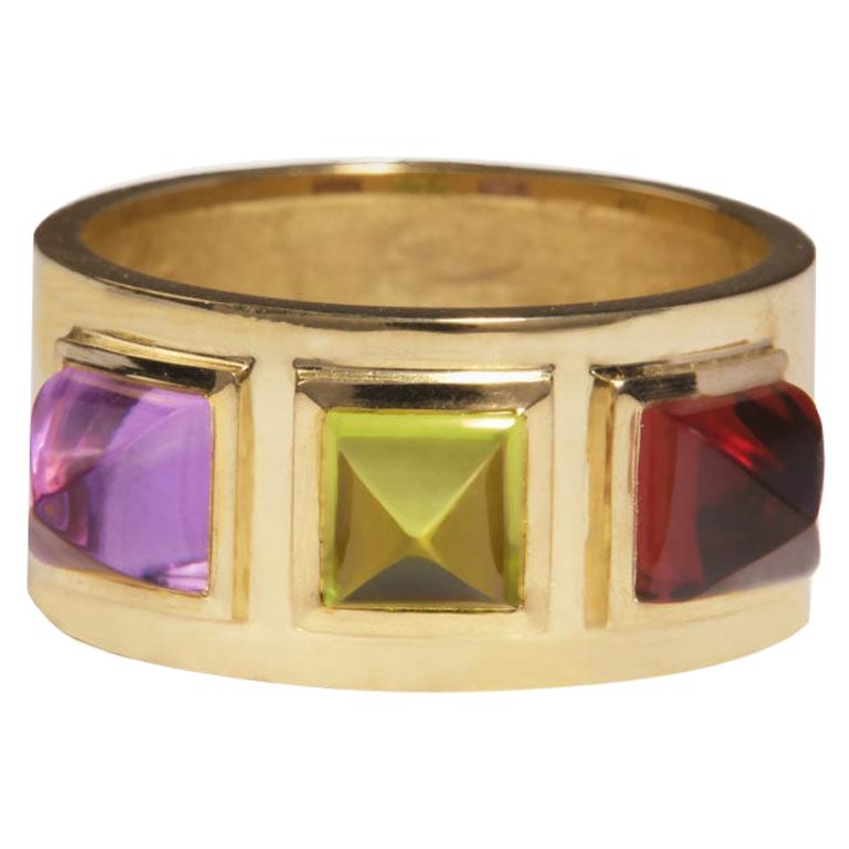 18 Karat Yellow Gold Piramidal Cut Stones BenBen Ring. Sustainable Fine Jewelry For Sale