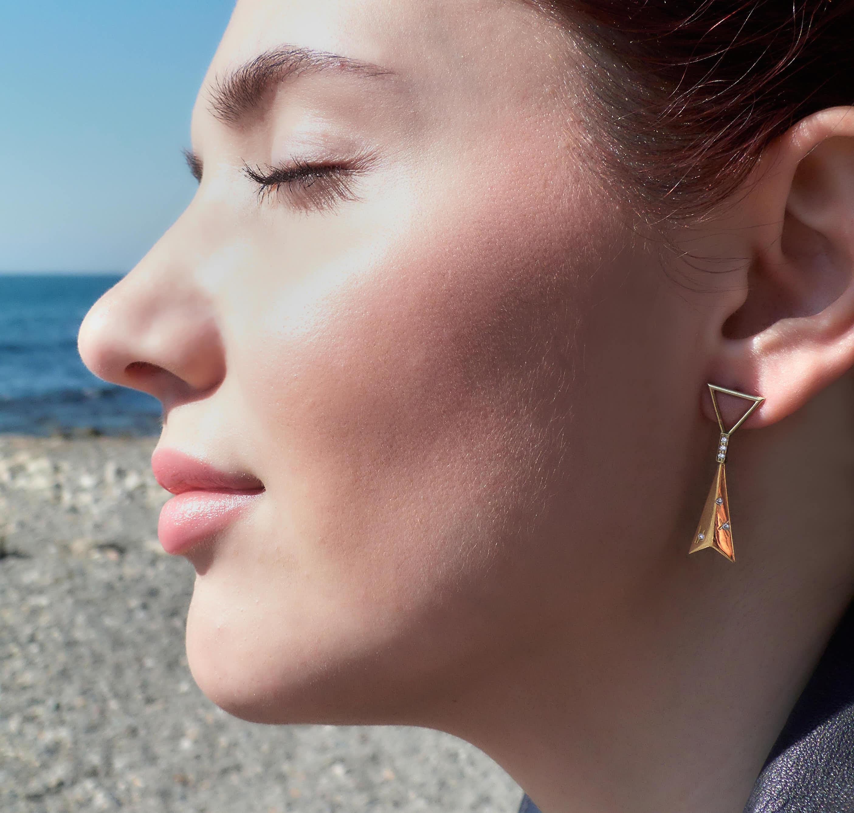Brilliant Cut 18 Karat Yellow Gold with 0.11 Carat Diamond Estelle Earrings.Sustainable Fine J For Sale