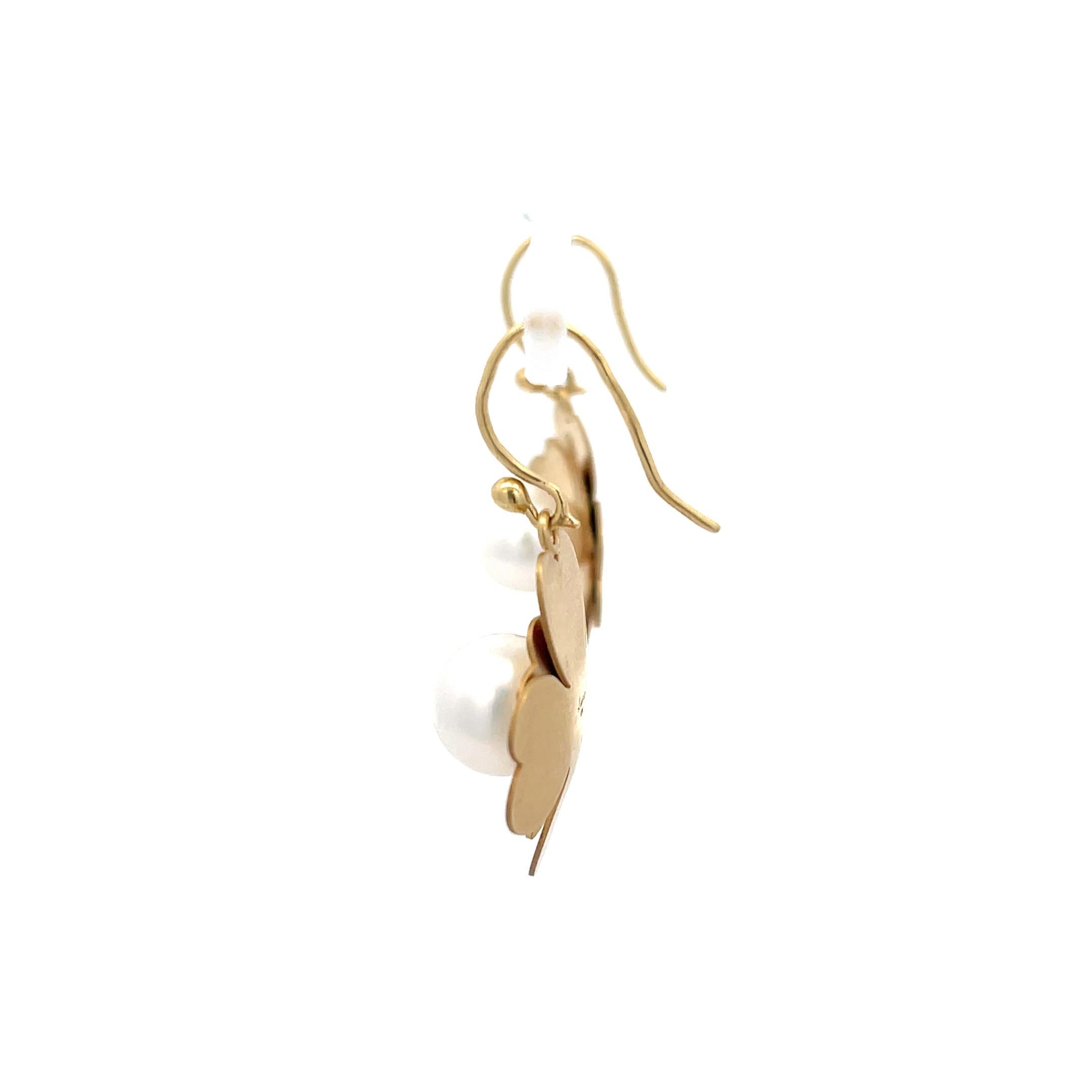 Contemporary Irene Neuwirth Akoya Pearl Flower Earring 18K Yellow Gold For Sale