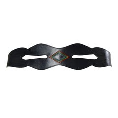 Ceinture vintage en cuir ajourée d'IRENE SARGENT, avec broderie arc-en-ciel, années 1970