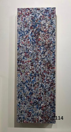 Gris con rojo y azul