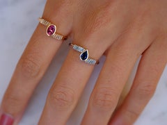 18 Karat Gold with 1 Carat Pink and Blue Sapphire in Oval Cut Stacking Ring Set
