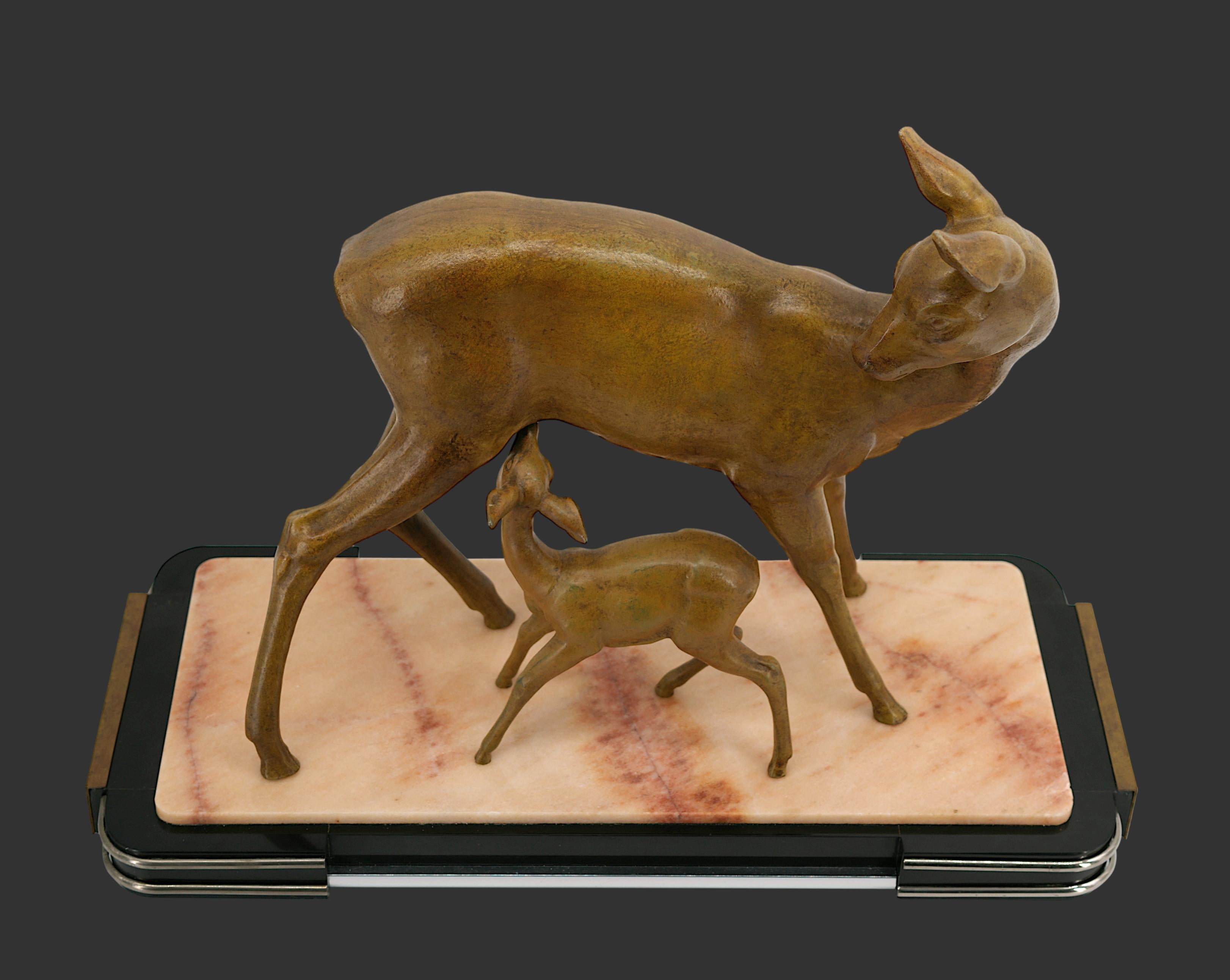 Irenee ROCHARD Rare and Large Doe and her Fawn Sculpture, 1920 For Sale 3