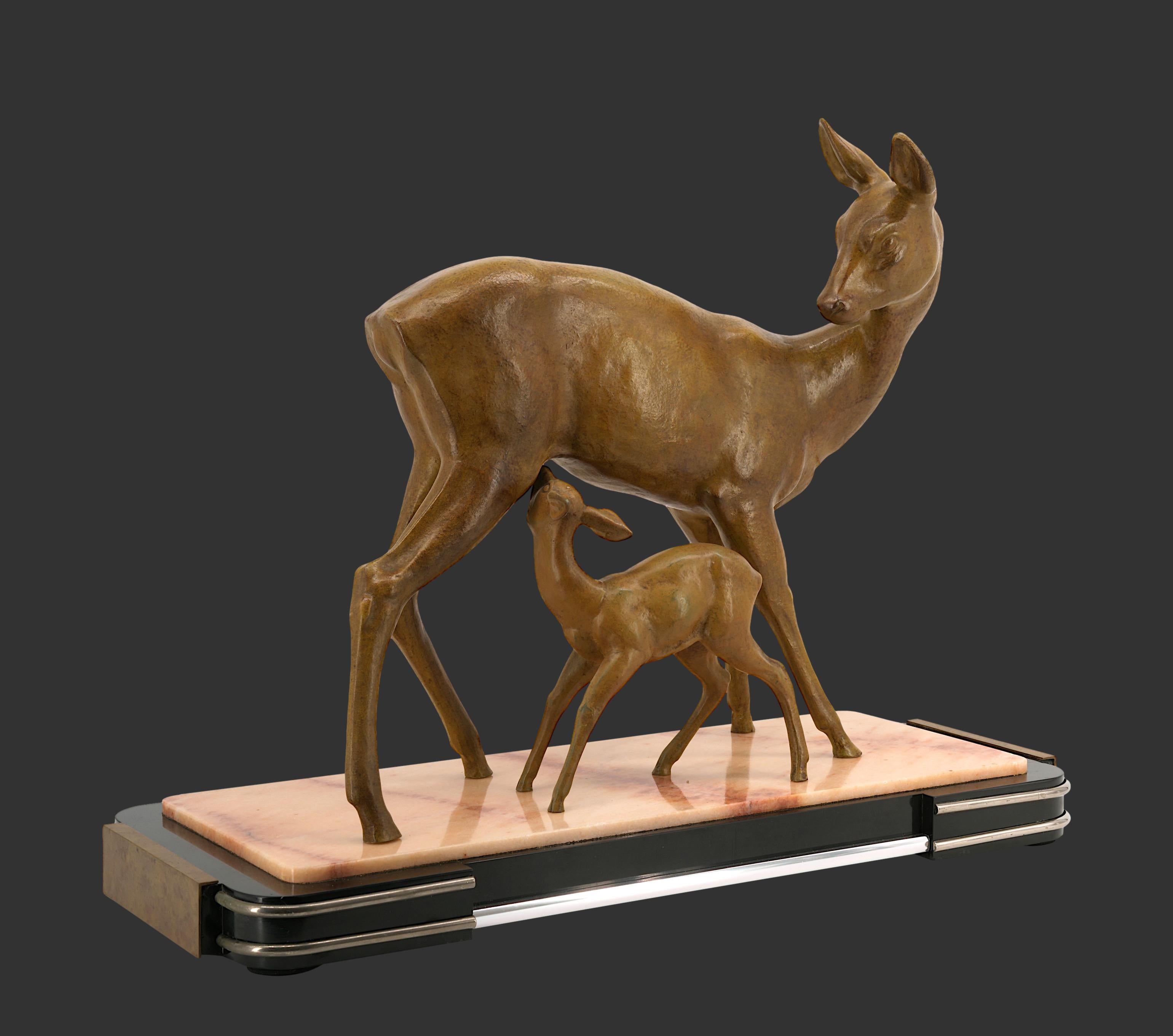 Irenee ROCHARD Rare and Large Doe and her Fawn Sculpture, 1920 For Sale 1