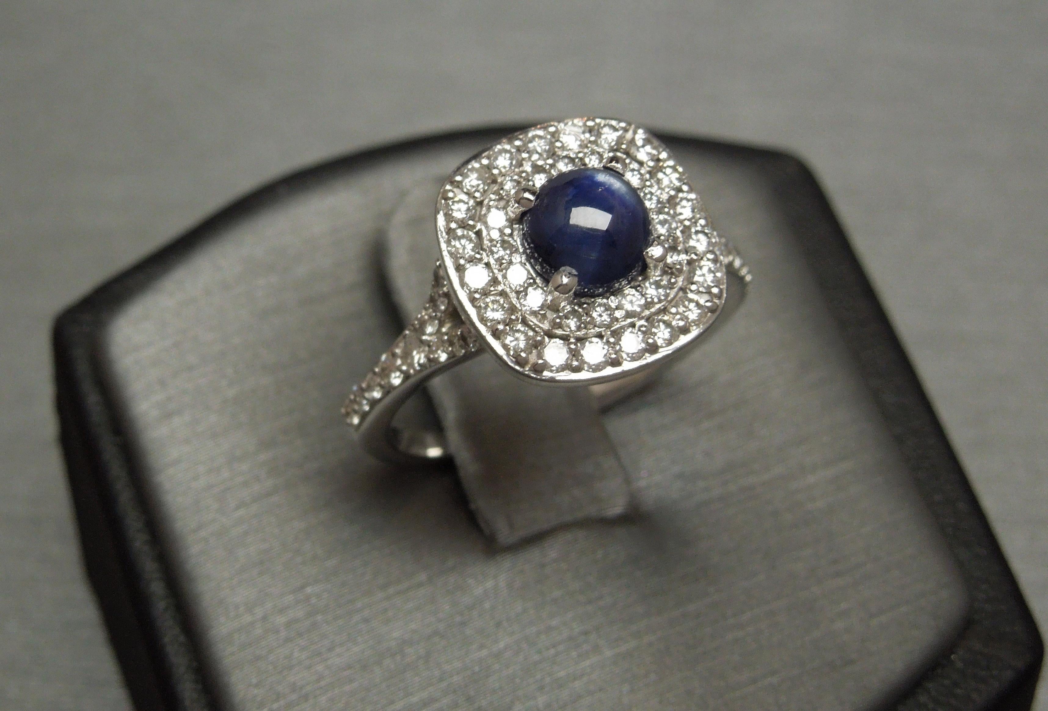 Iridescent 1.58 Carat Sapphire and Square Diamond Halo Ring For Sale 1