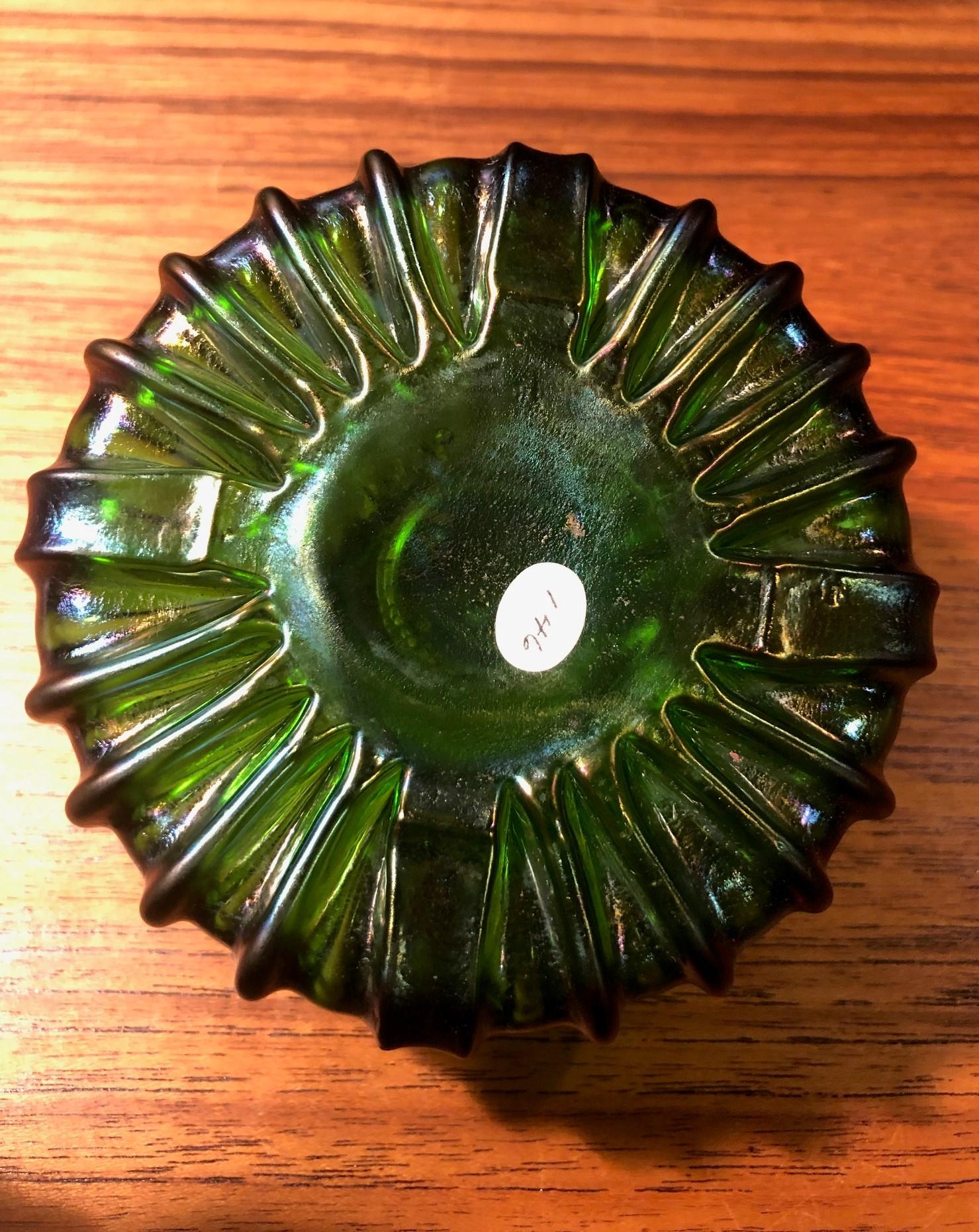 Iridescent Art Nouveau Art Glass Inkwell In Good Condition For Sale In San Diego, CA