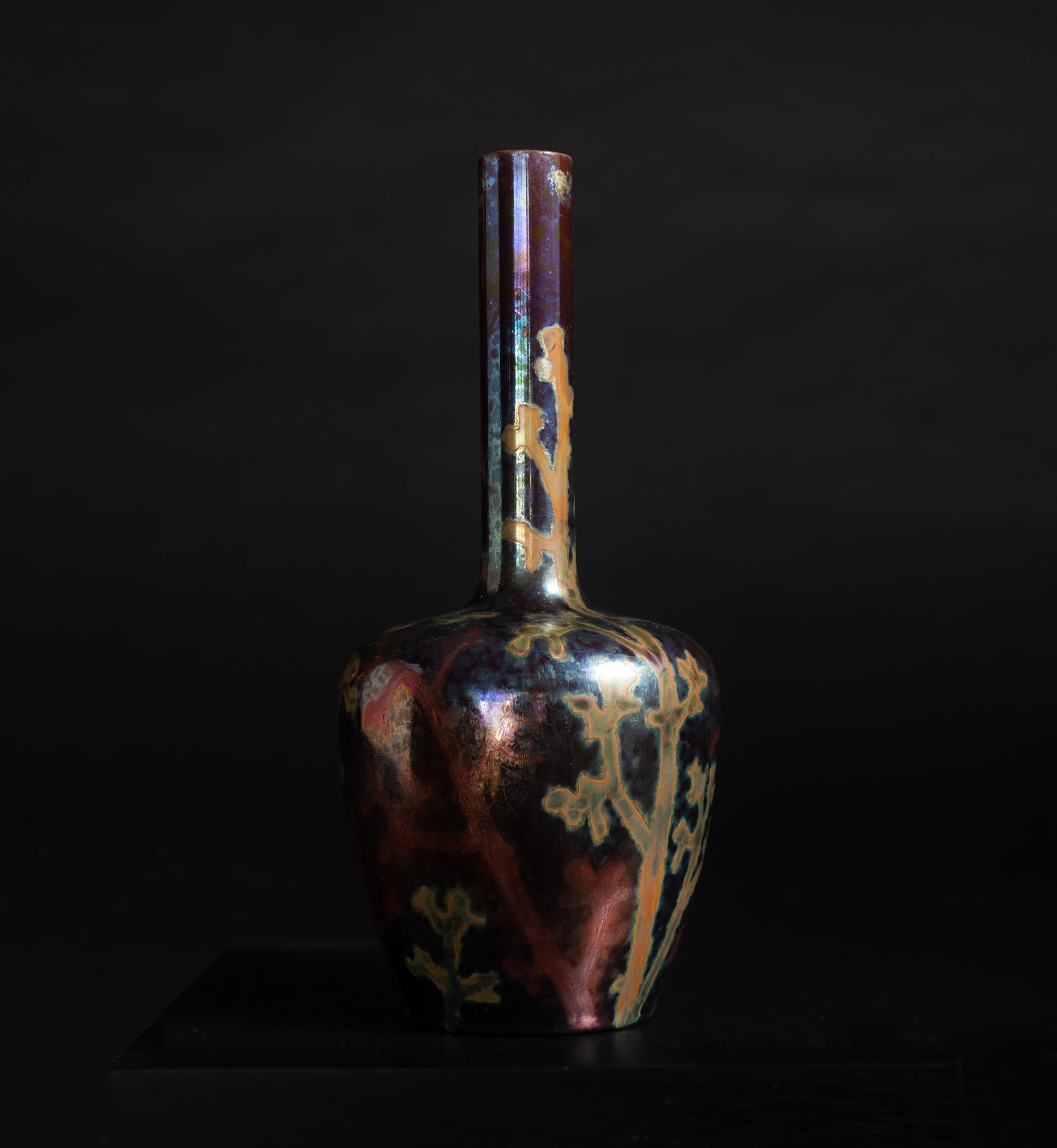 French Iridescent Art Nouveau Coral Vase by Lucien Lévy-Dhurmer for Clement Massier For Sale