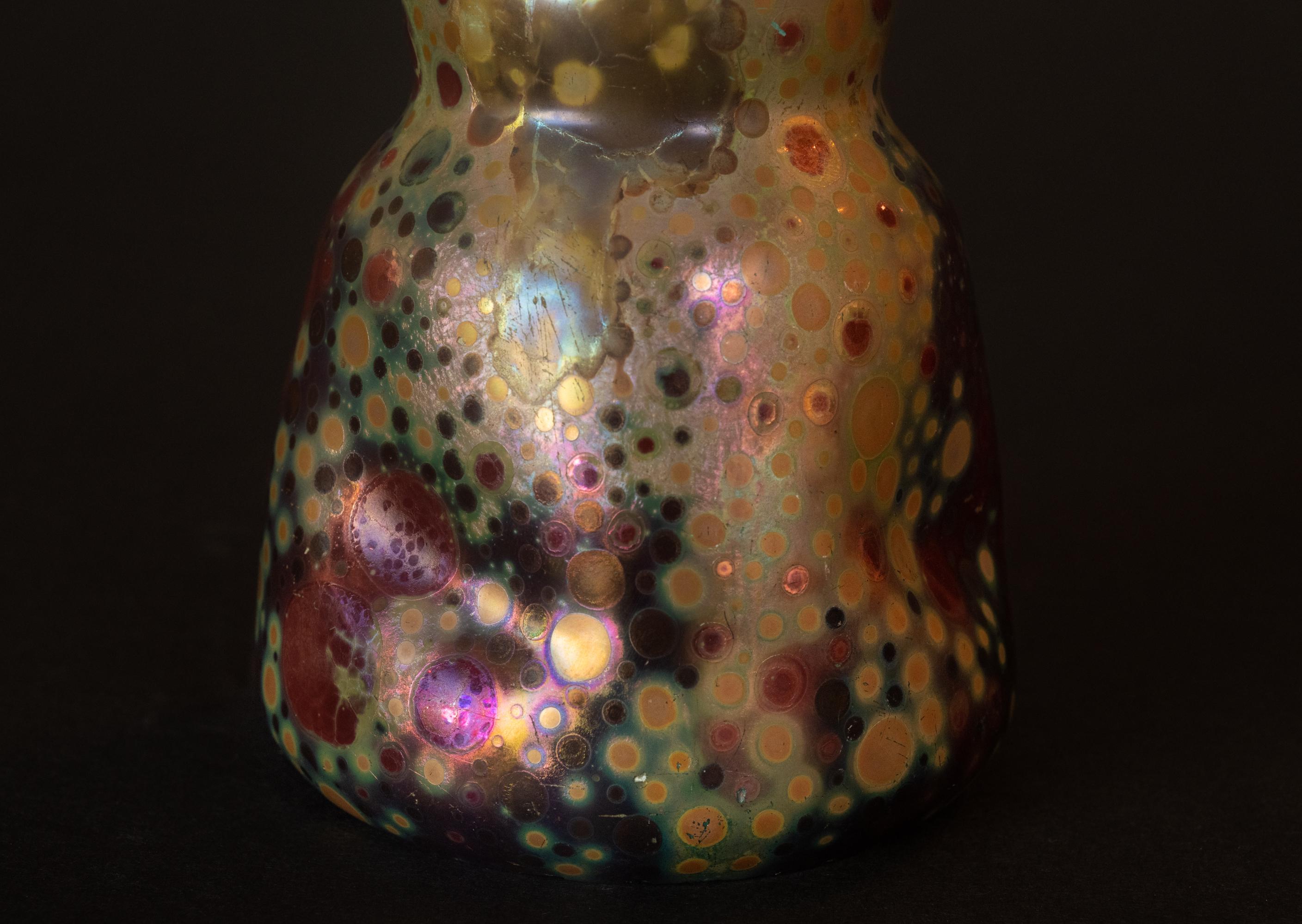 Schillernde Jugendstil-Galaxie-Vase von Lucien Lévy-Dhurmer für Clement Massier im Zustand „Hervorragend“ im Angebot in Chicago, US