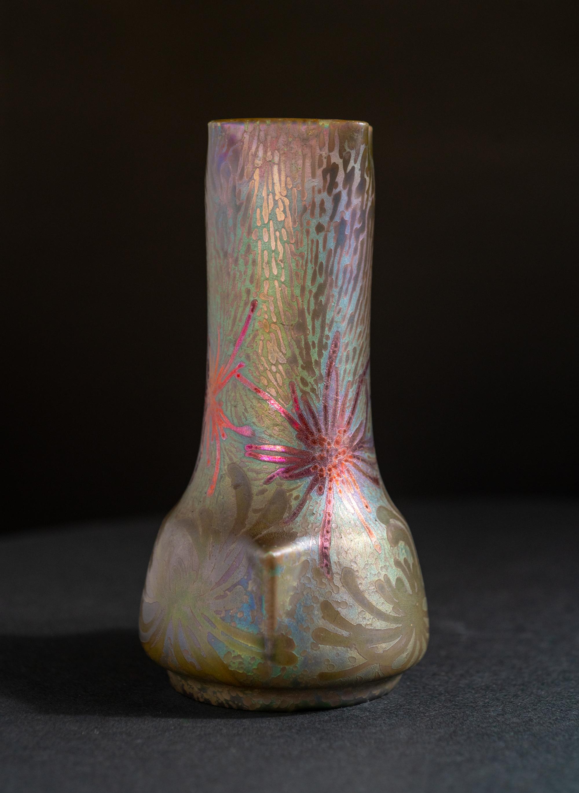 Iridescent Art Nouveau Spider Mum Floral Motif Vase by Clement Massier For Sale 2