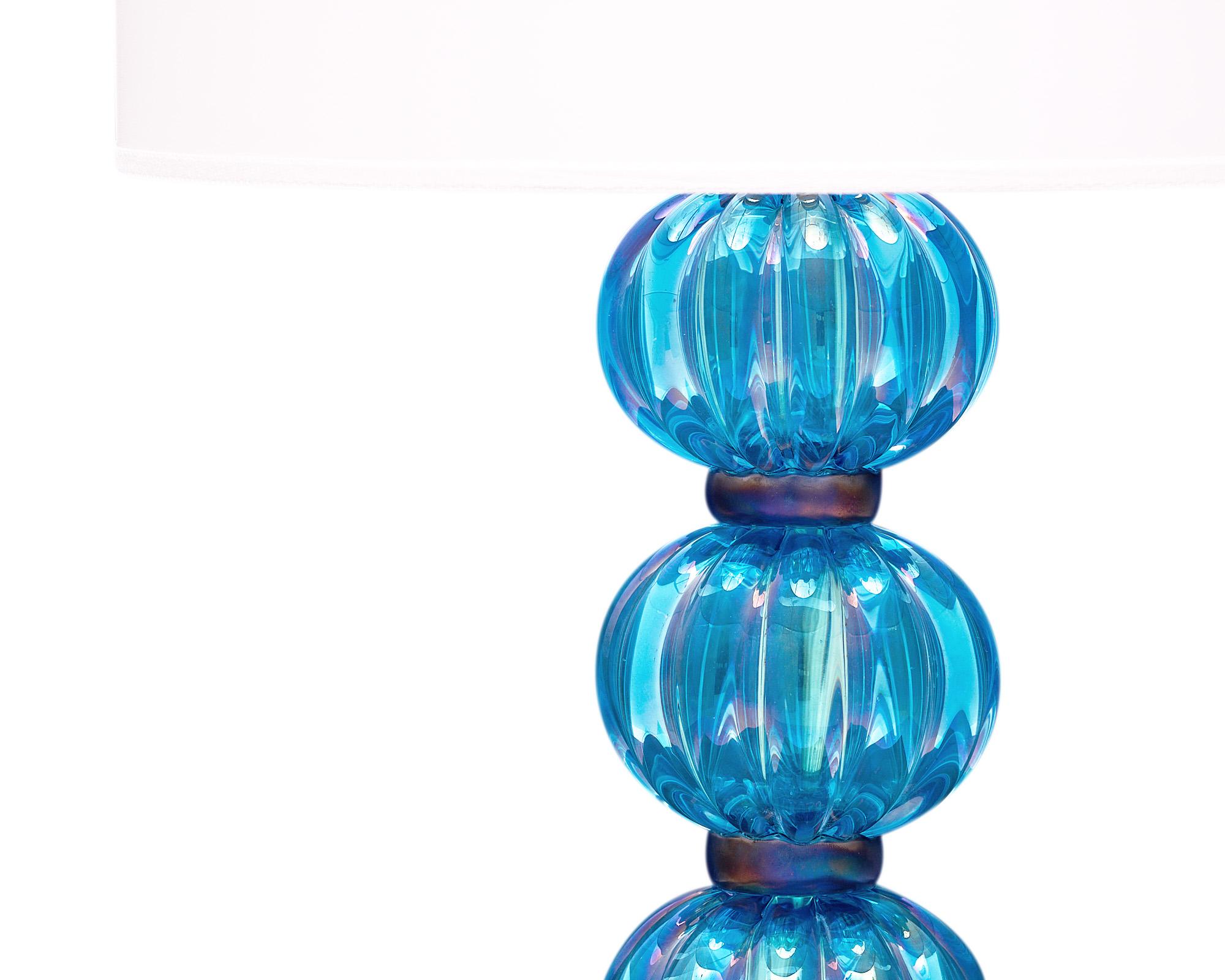 Mid-Century Modern Lampes en verre de Murano bleu irisé en vente