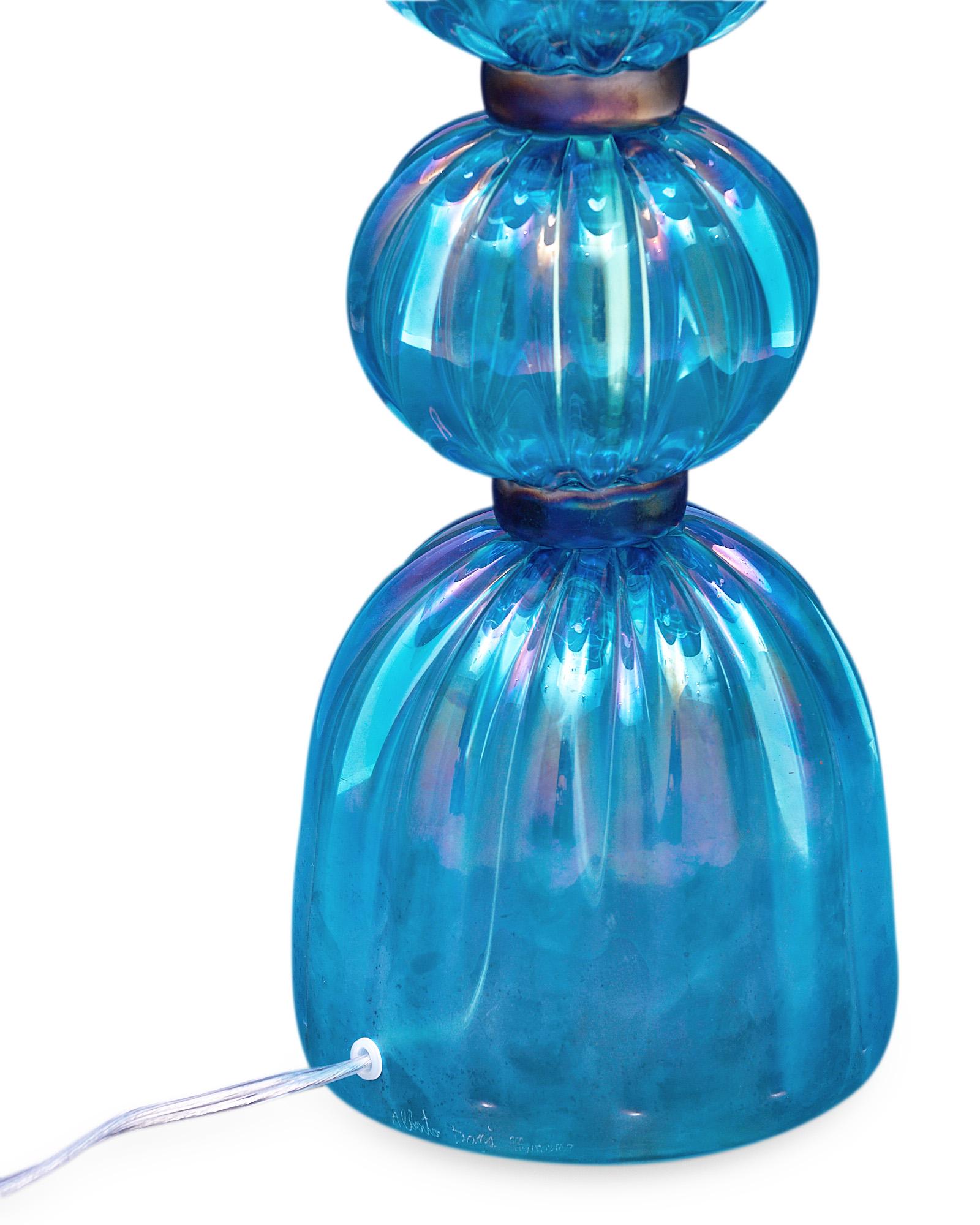 Lampes en verre de Murano bleu irisé en vente 1