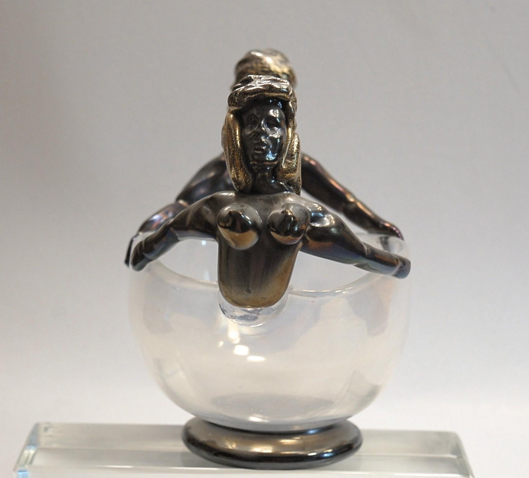 Art Glass Iridescent Bowl with figurine in Figurehead Position, Ercole Barovier, 1930 For Sale